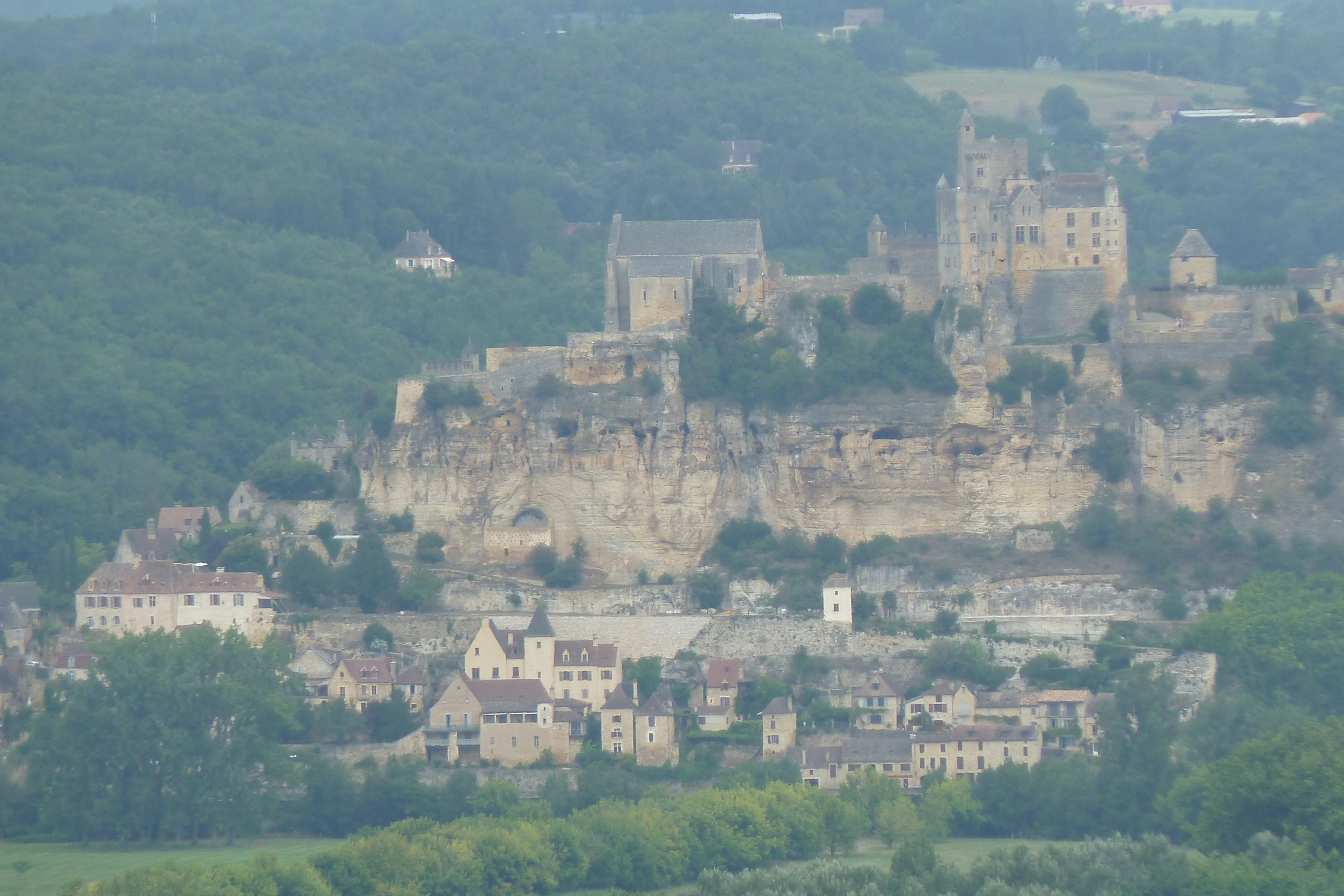 Picture France Castelnaud castle 2010-08 82 - Center Castelnaud castle