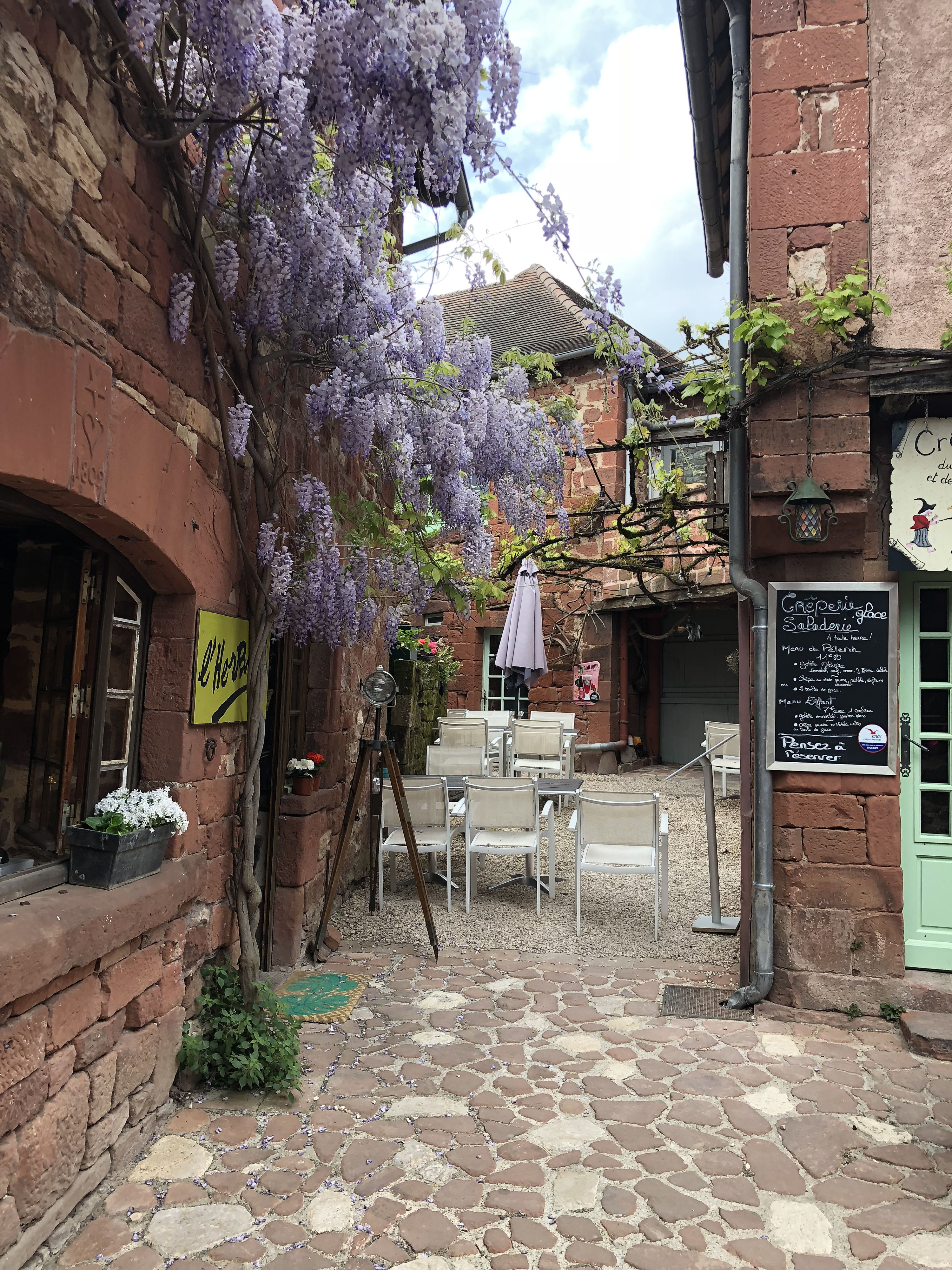 Picture France Collonges la Rouge 2018-04 3 - Discovery Collonges la Rouge