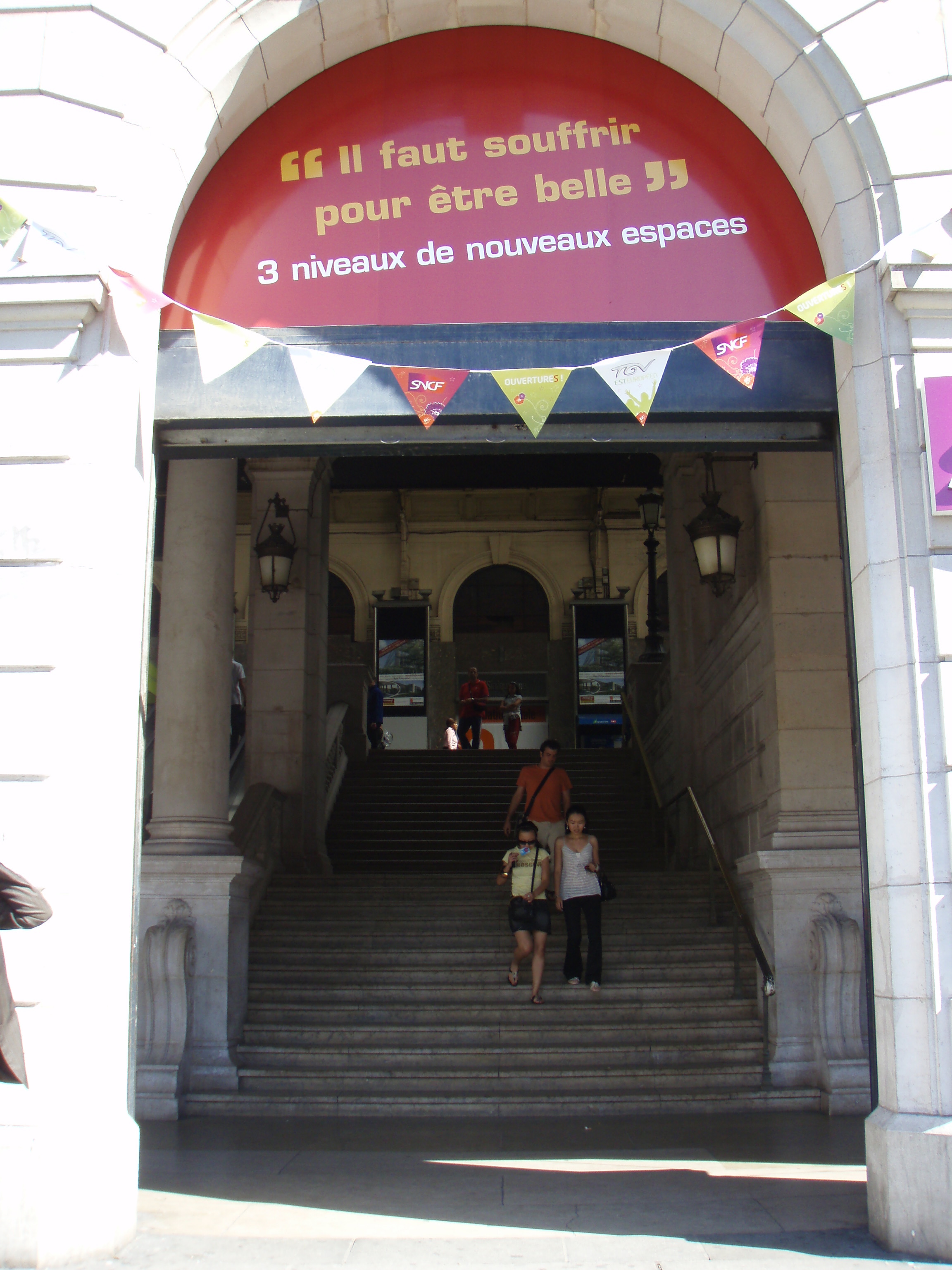 Picture France Paris Gare St Lazarre 2007-07 12 - Tour Gare St Lazarre