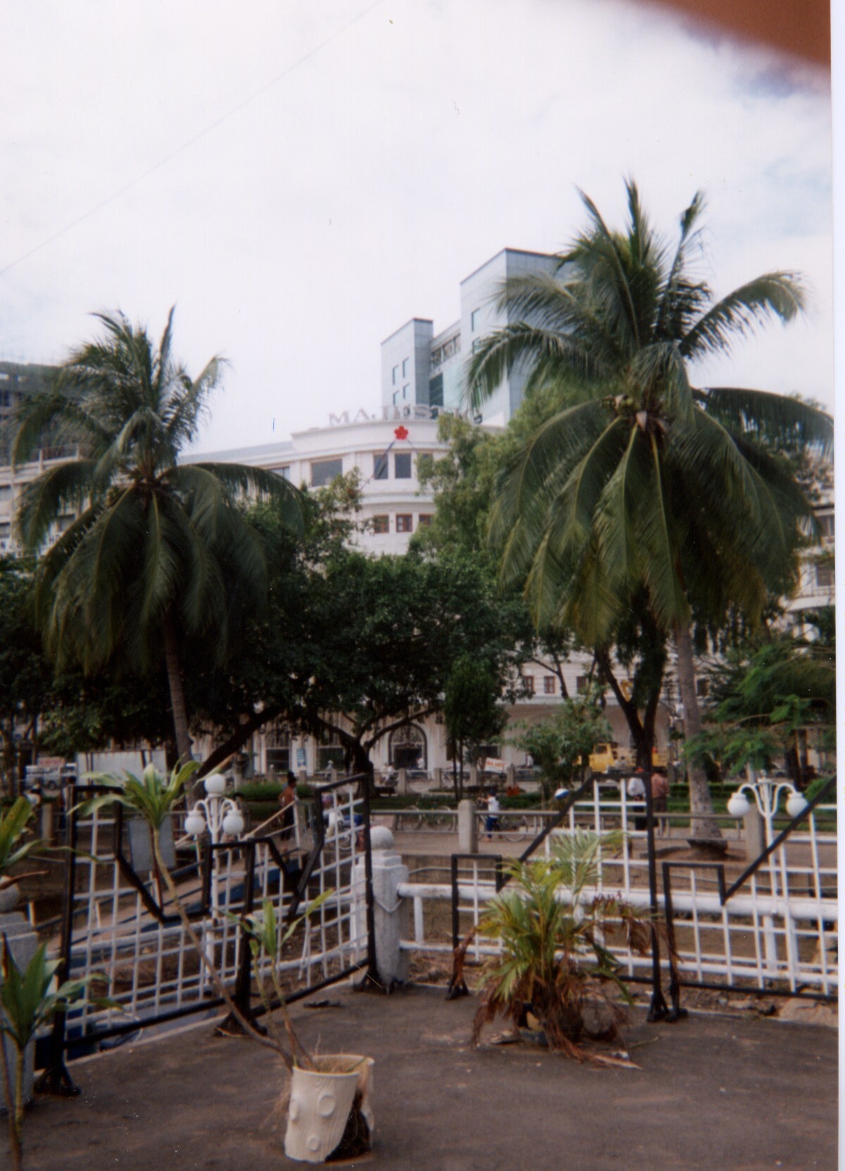 Picture Vietnam Saigon 1995-12 22 - Recreation Saigon