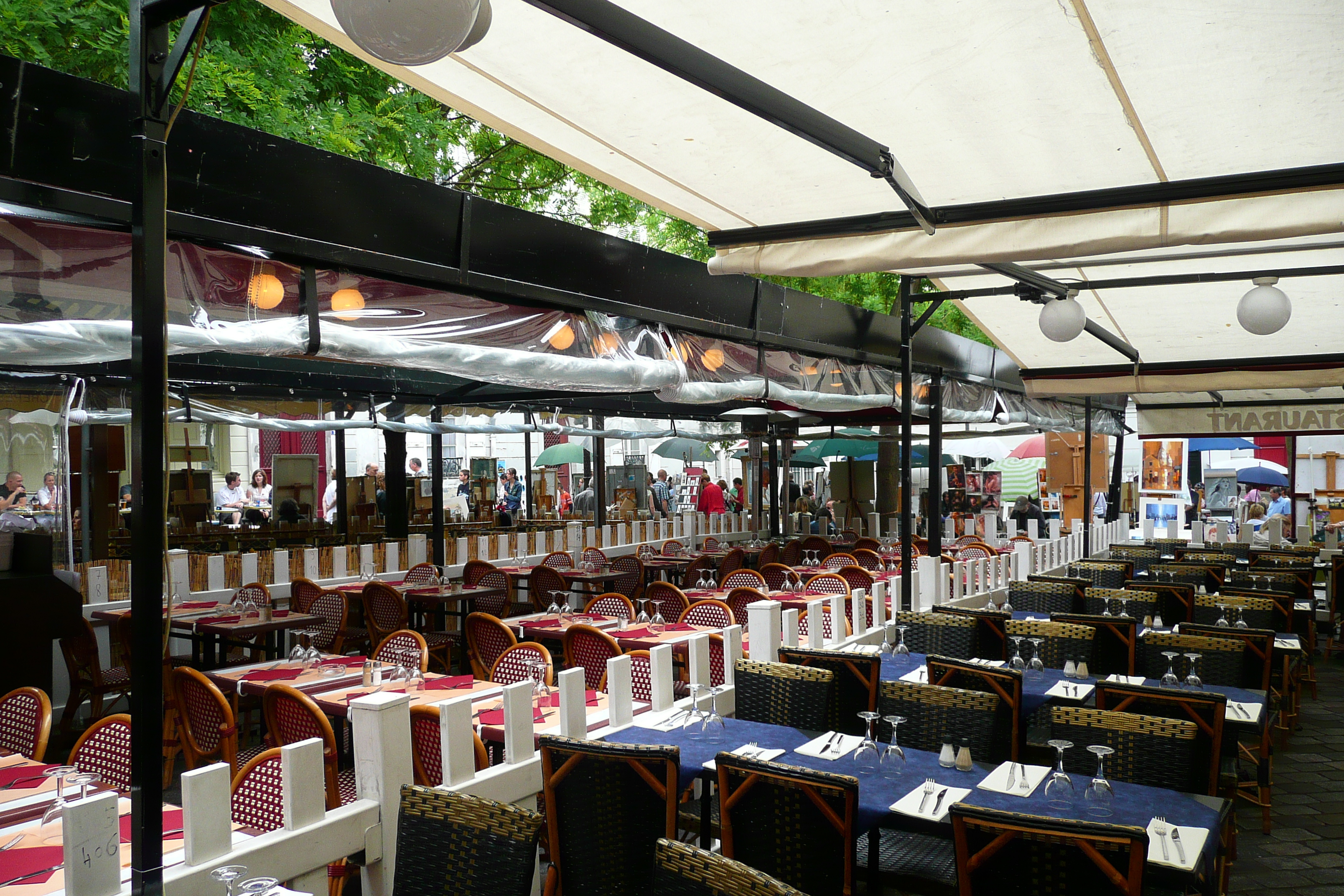 Picture France Paris Place du Tertre 2007-06 16 - Recreation Place du Tertre