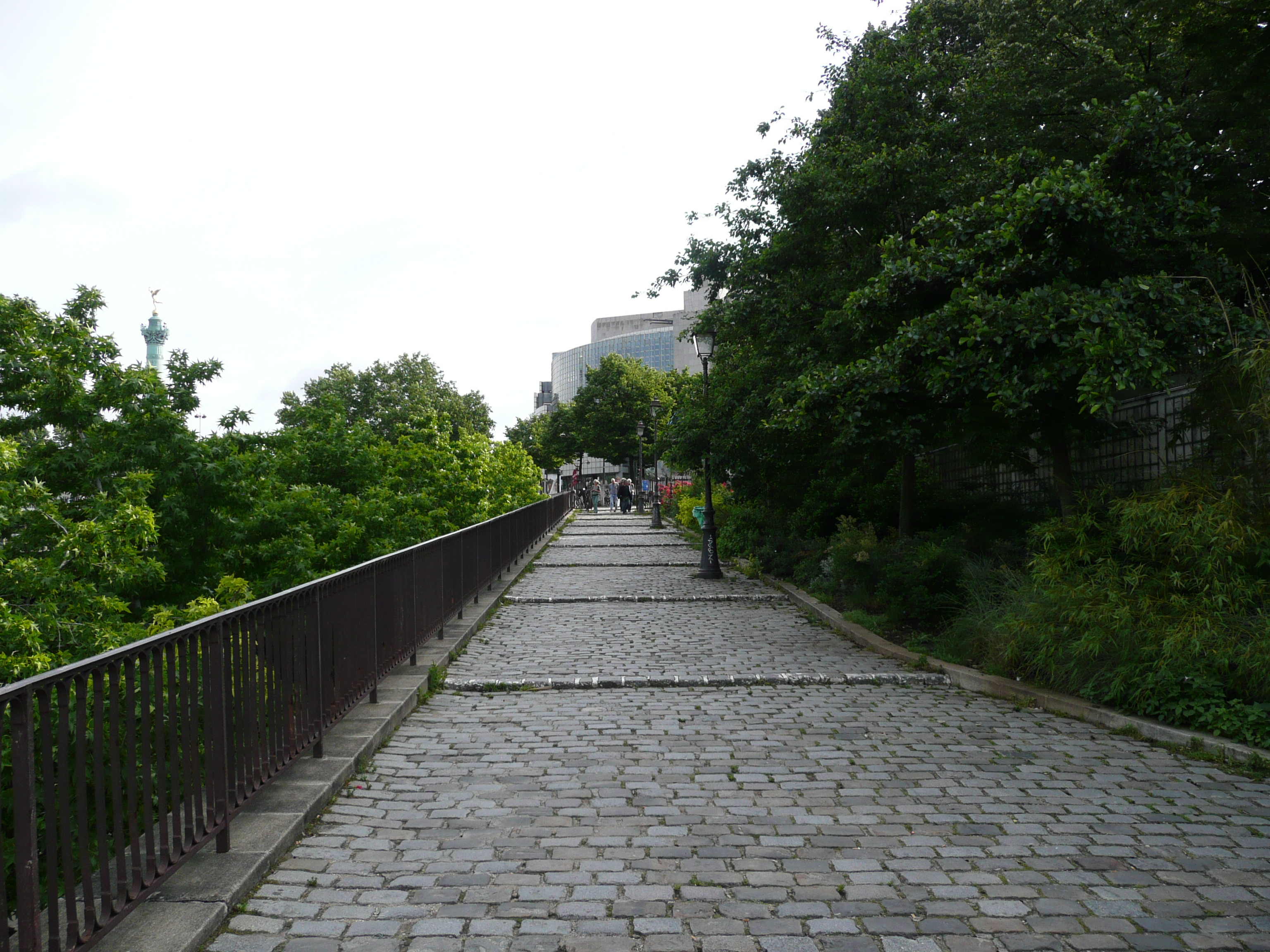 Picture France Paris Bastille Harbour 2007-06 20 - Discovery Bastille Harbour