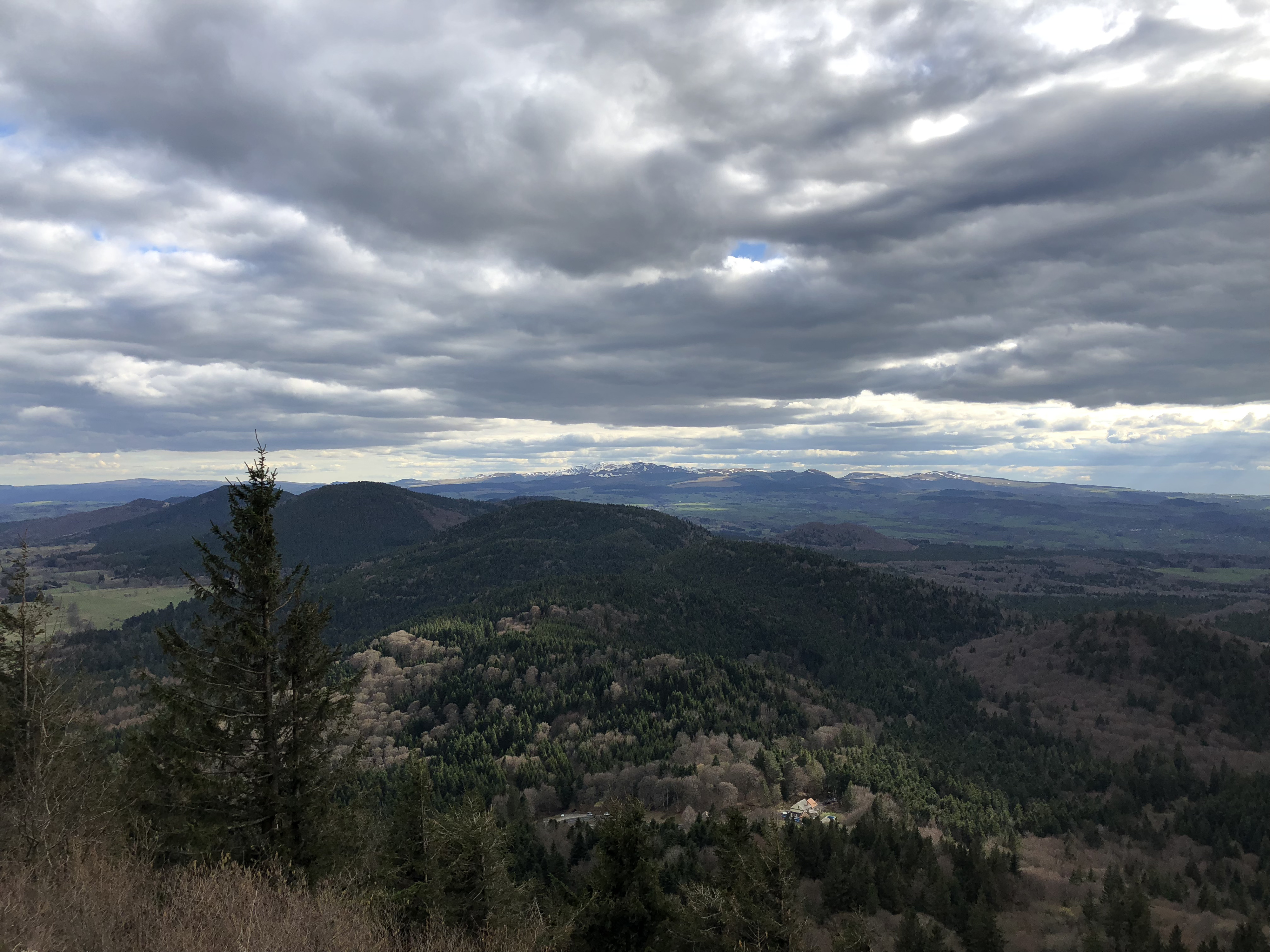 Picture France Le Puy de Dome 2018-04 16 - Tour Le Puy de Dome