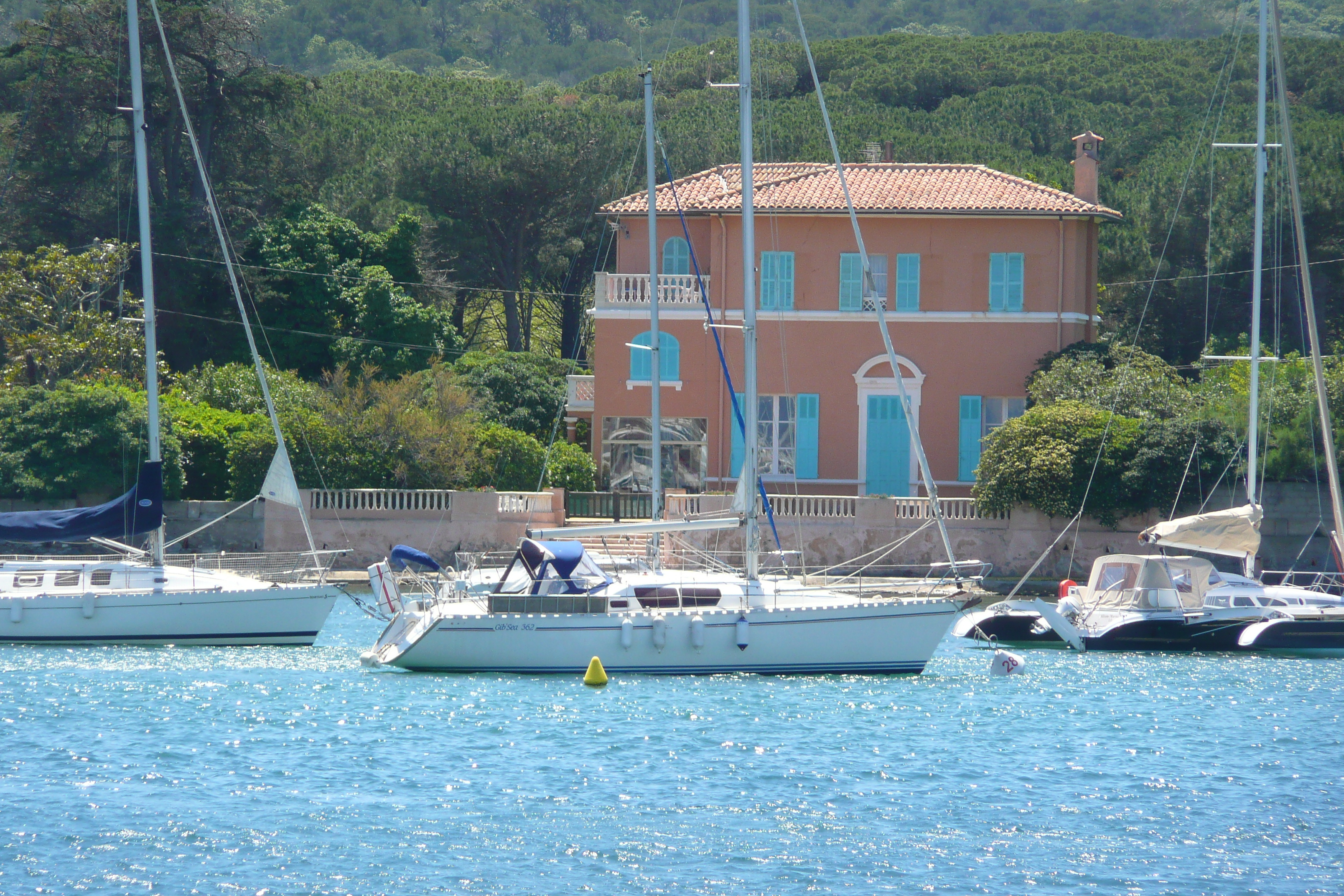 Picture France Porquerolles Island Porquerolles harbour 2008-05 13 - Tour Porquerolles harbour