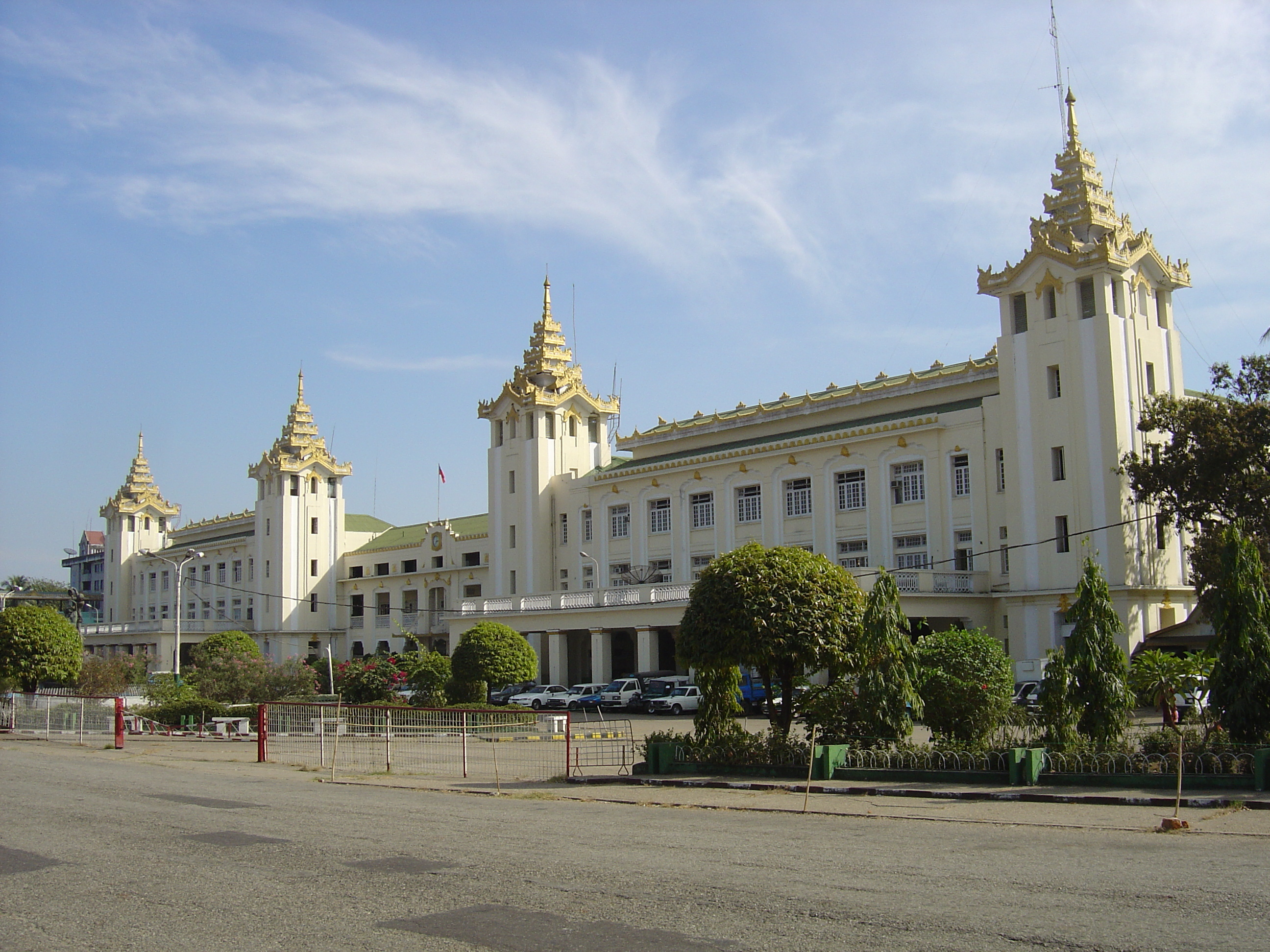 Picture Myanmar Yangon 2005-01 240 - Tours Yangon