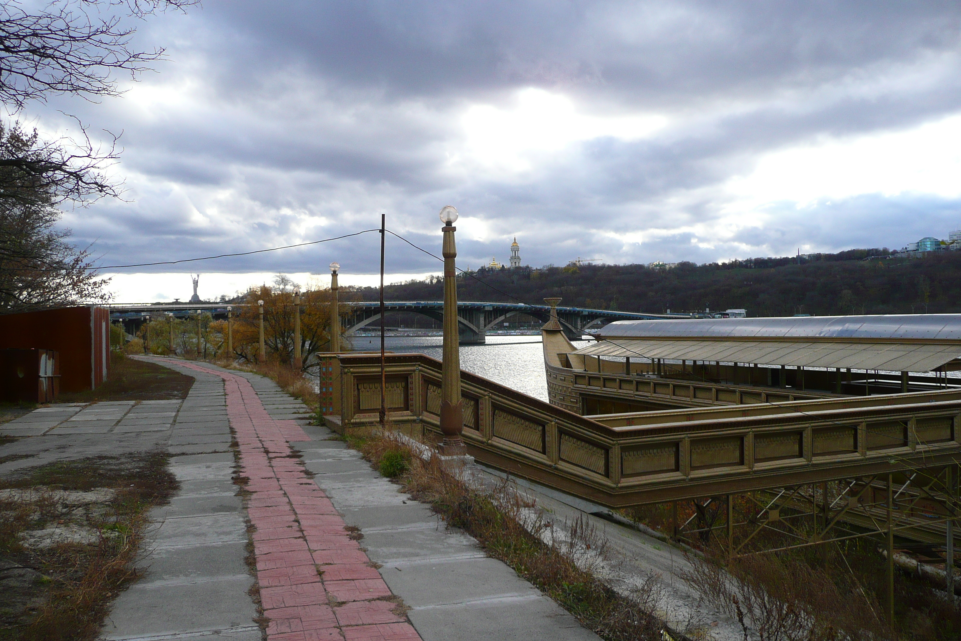 Picture Ukraine Kiev Hydropark 2007-11 22 - History Hydropark