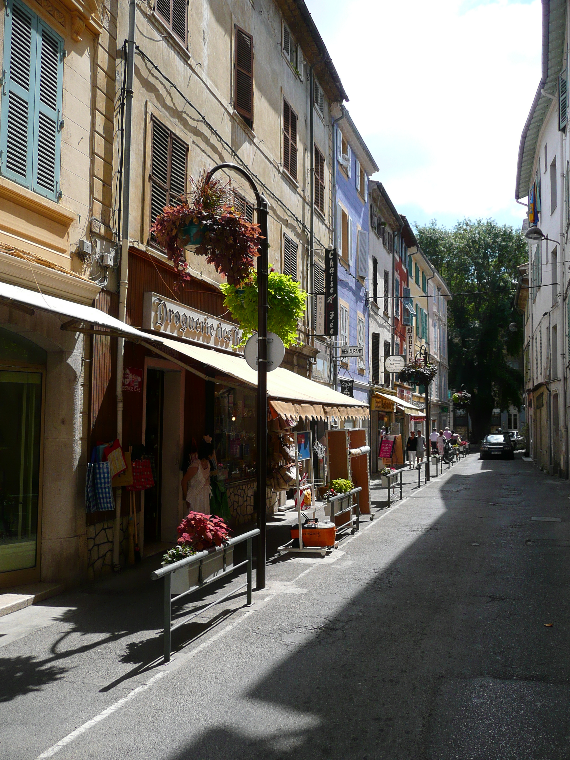 Picture France Vence Avenue H. Isnard 2007-07 21 - Around Avenue H. Isnard