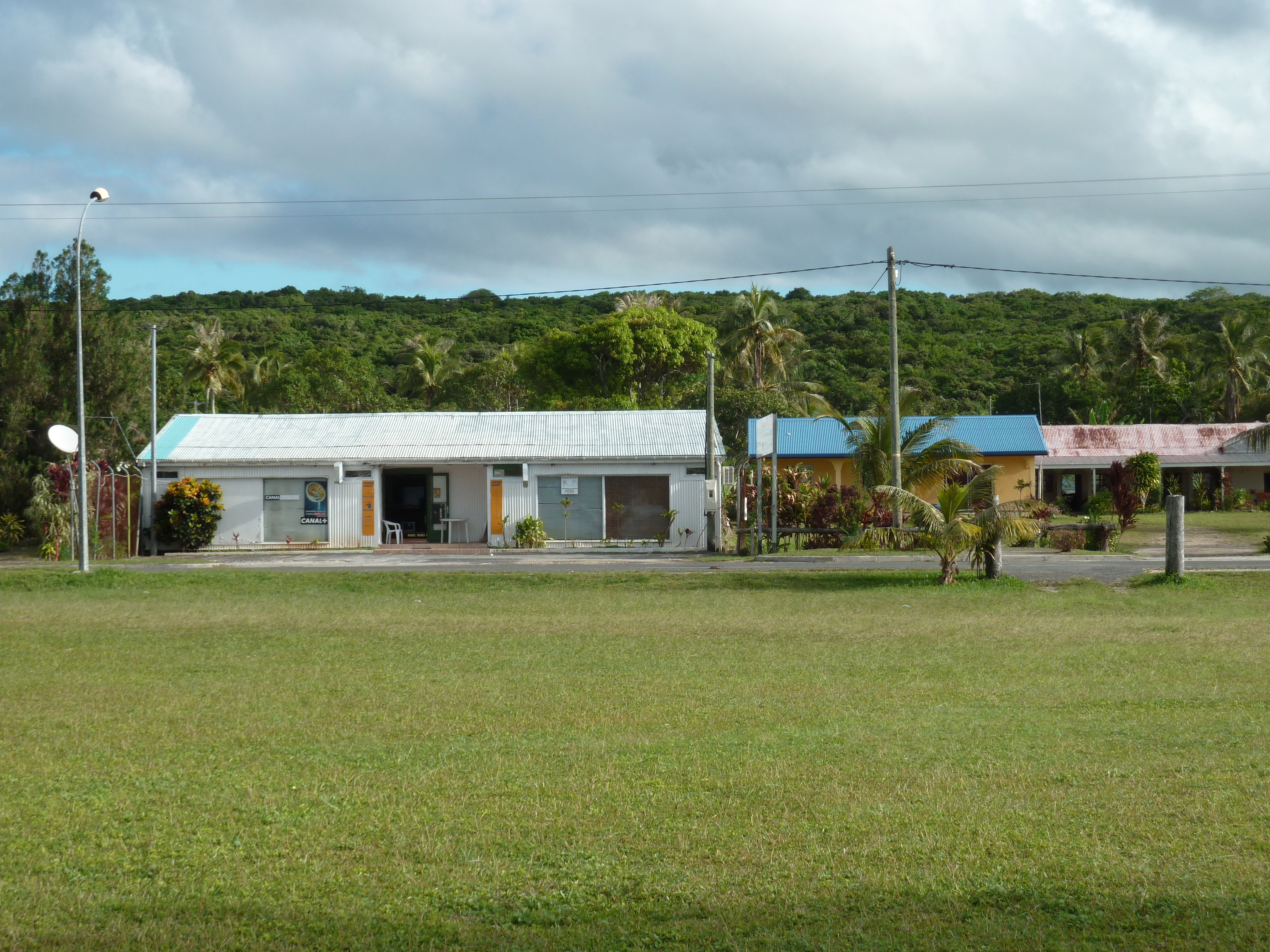 Picture New Caledonia Lifou We 2010-05 8 - Center We