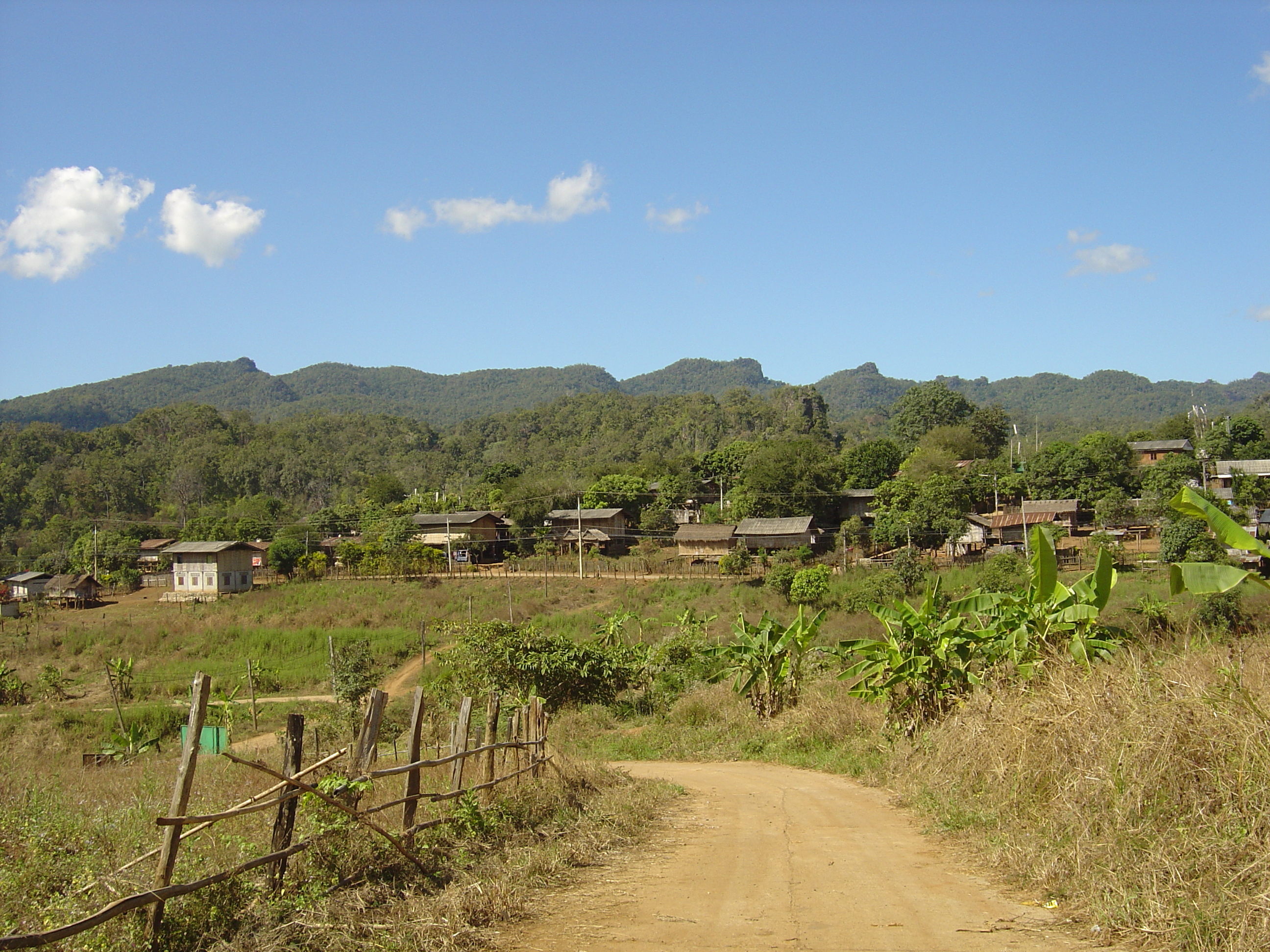 Picture Thailand Pang ma pha 2005-12 201 - Around Pang ma pha