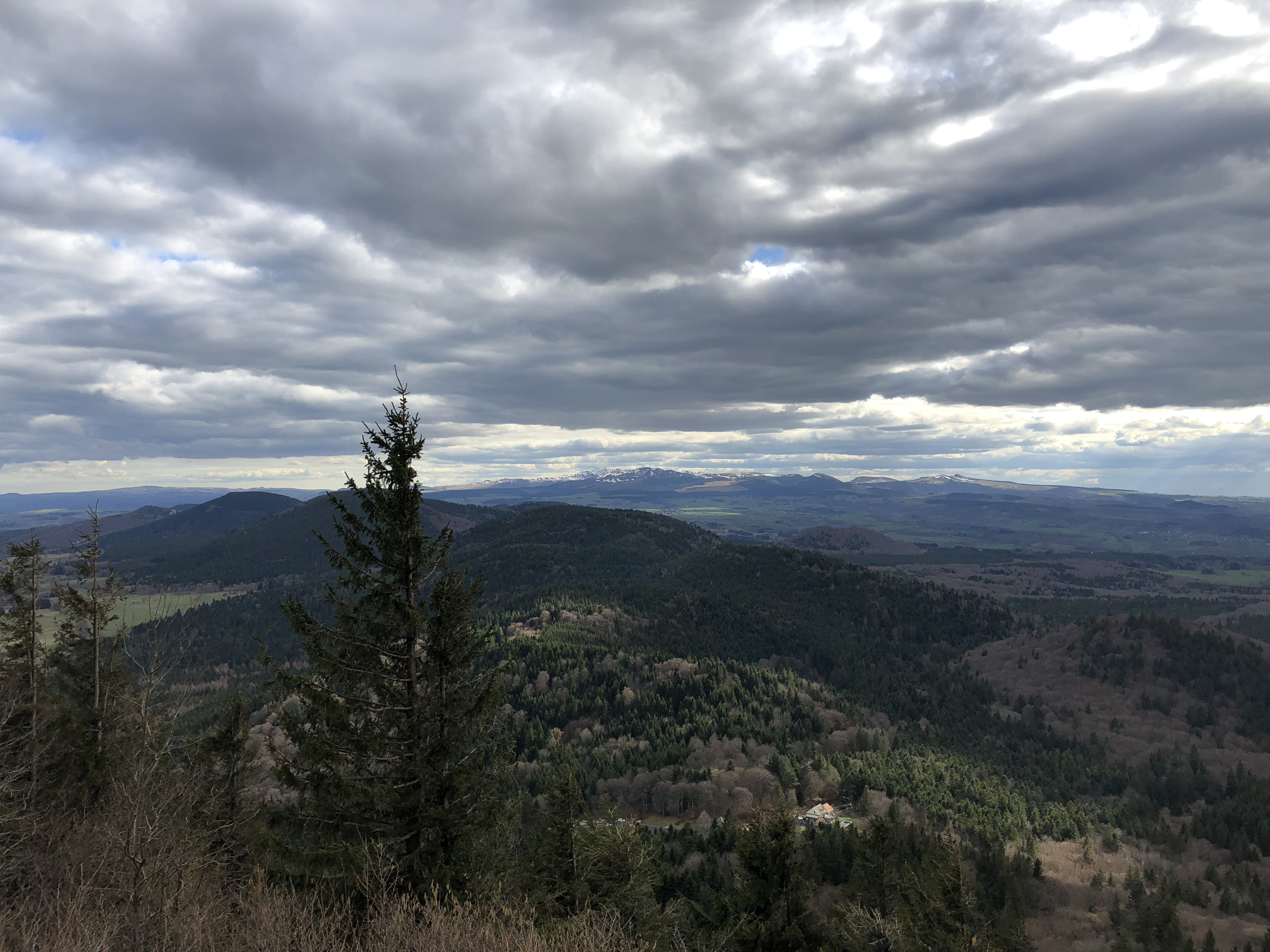 Picture France Le Puy de Dome 2018-04 20 - Journey Le Puy de Dome