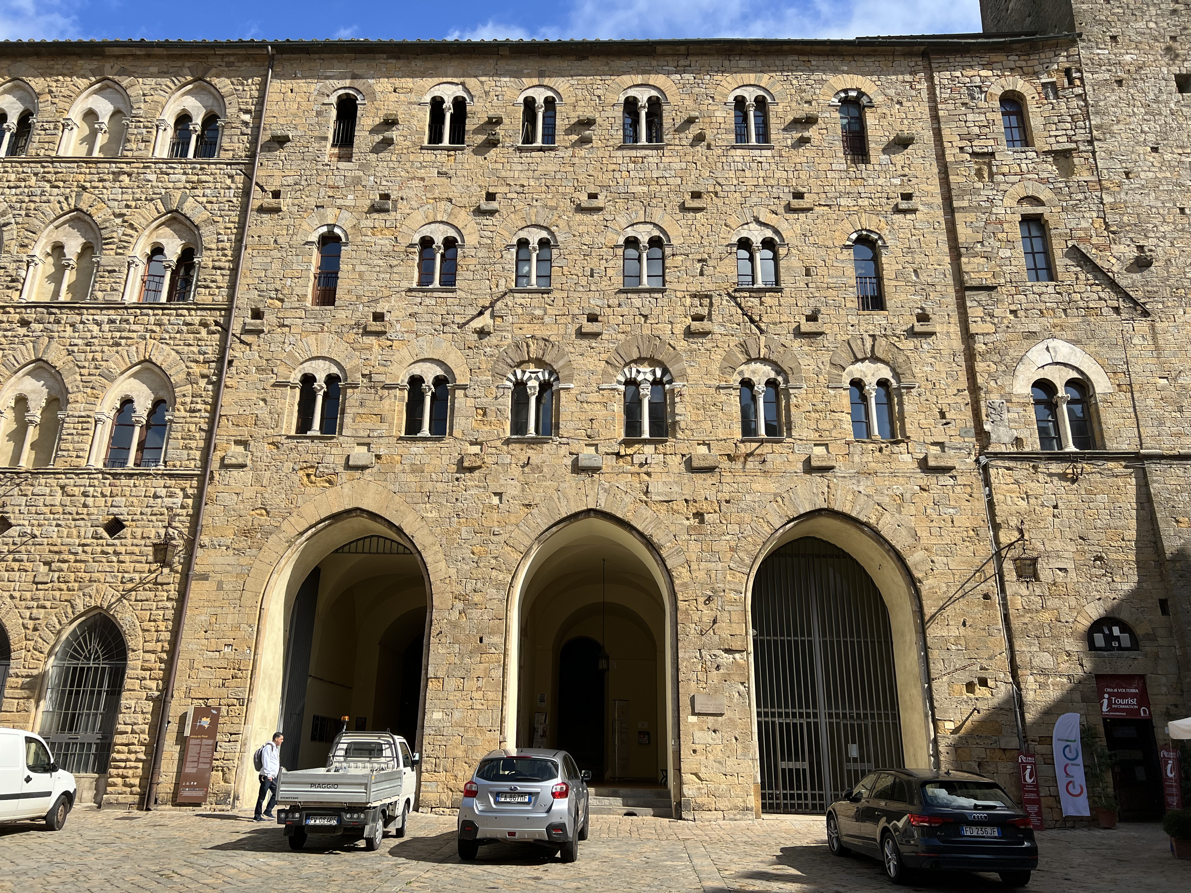 Picture Italy Volterra 2021-09 46 - History Volterra