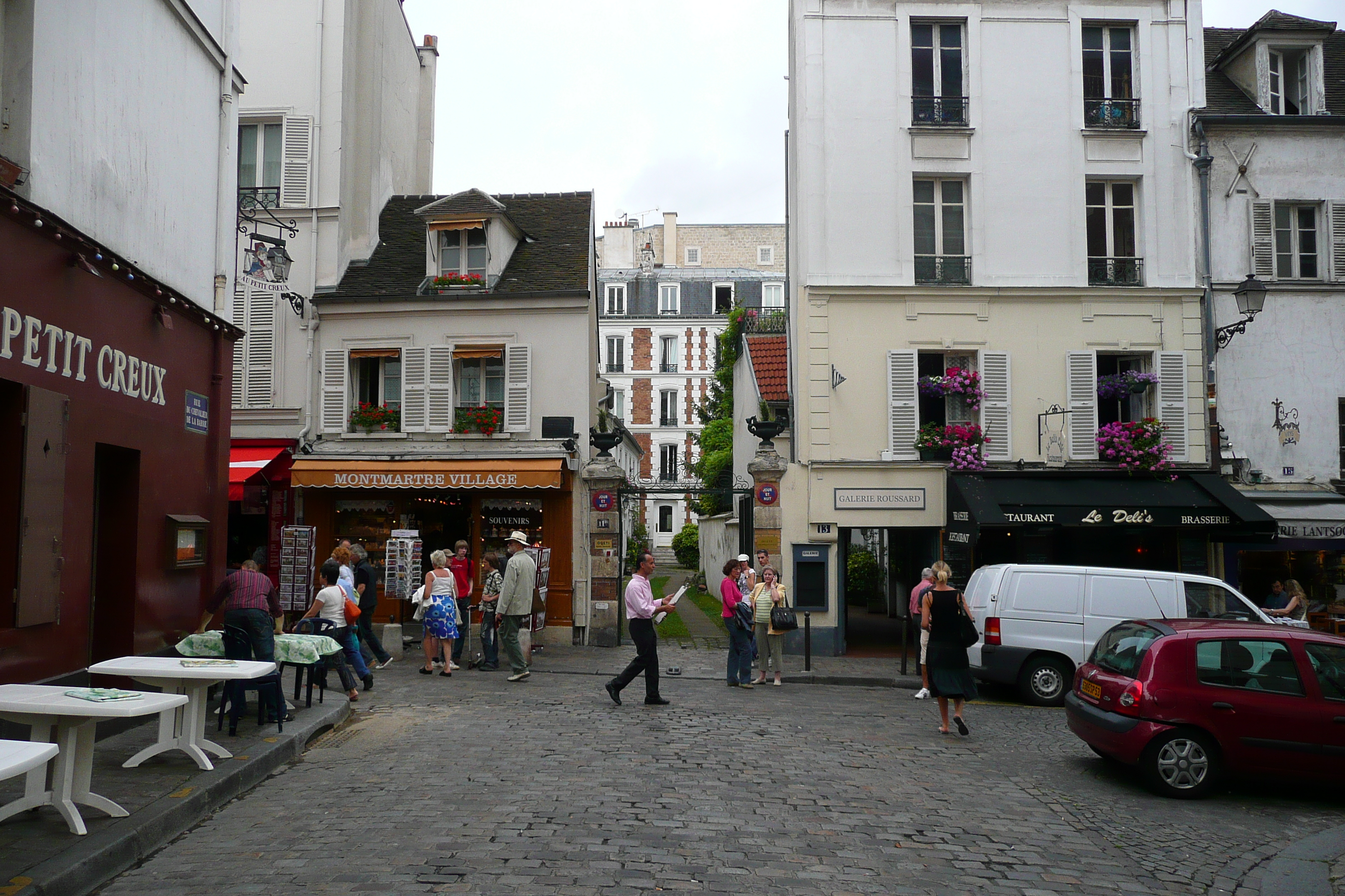 Picture France Paris Montmartre 2007-06 55 - Center Montmartre