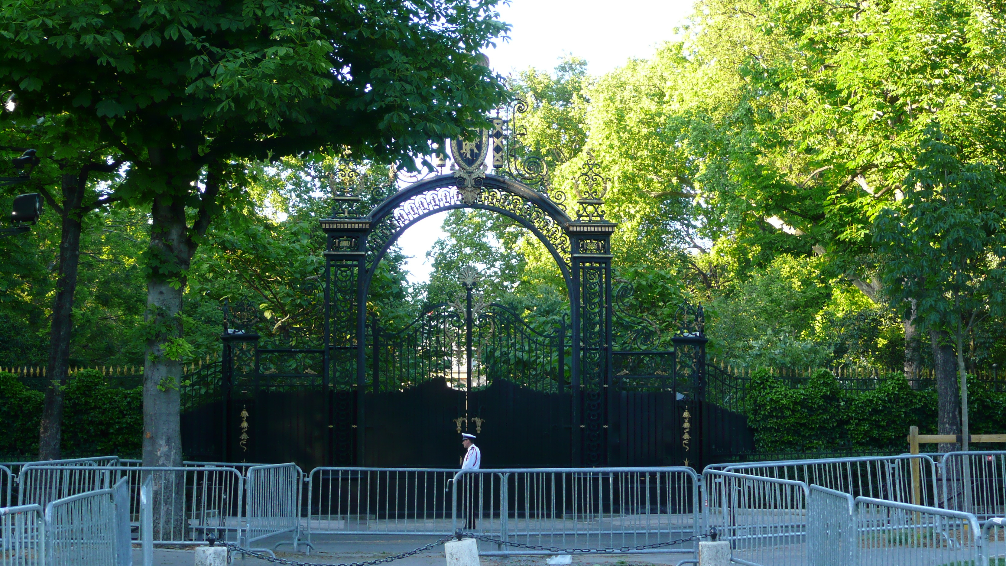 Picture France Paris Champs Elysees 2007-04 95 - Around Champs Elysees