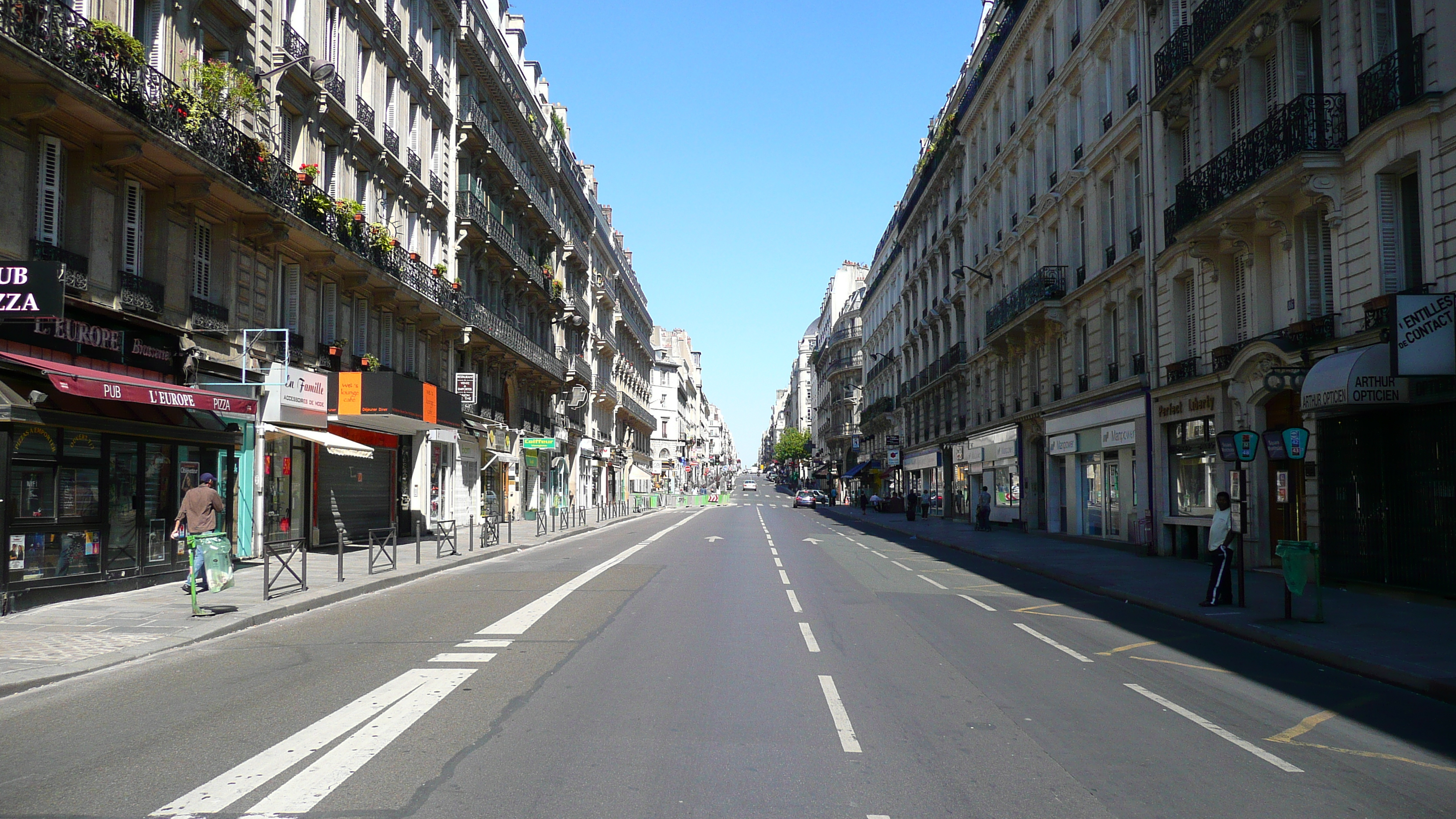 Picture France Paris Rue La Fayette 2007-08 146 - Recreation Rue La Fayette