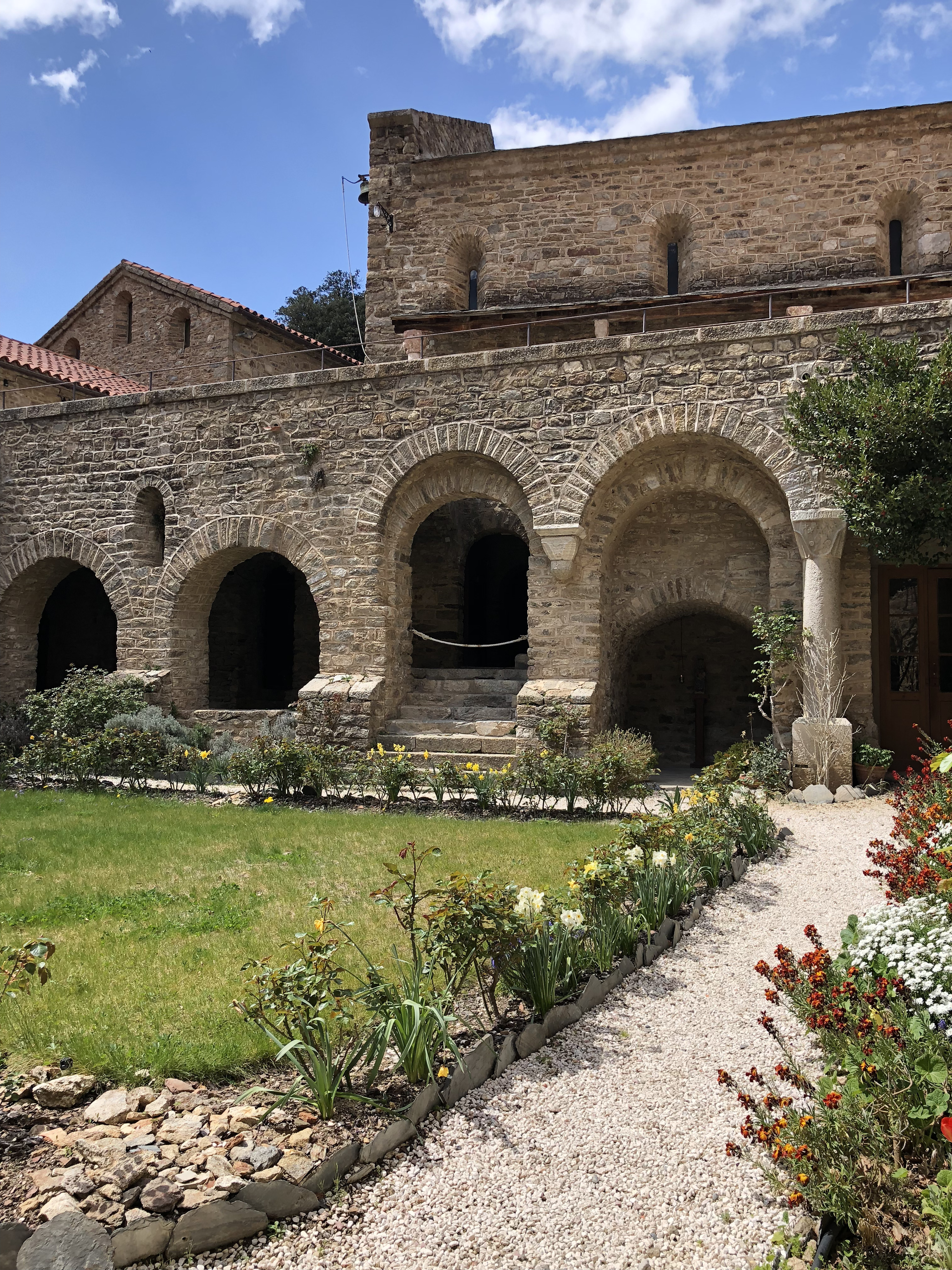 Picture France Abbaye Saint Martin du Canigou 2018-04 177 - Recreation Abbaye Saint Martin du Canigou