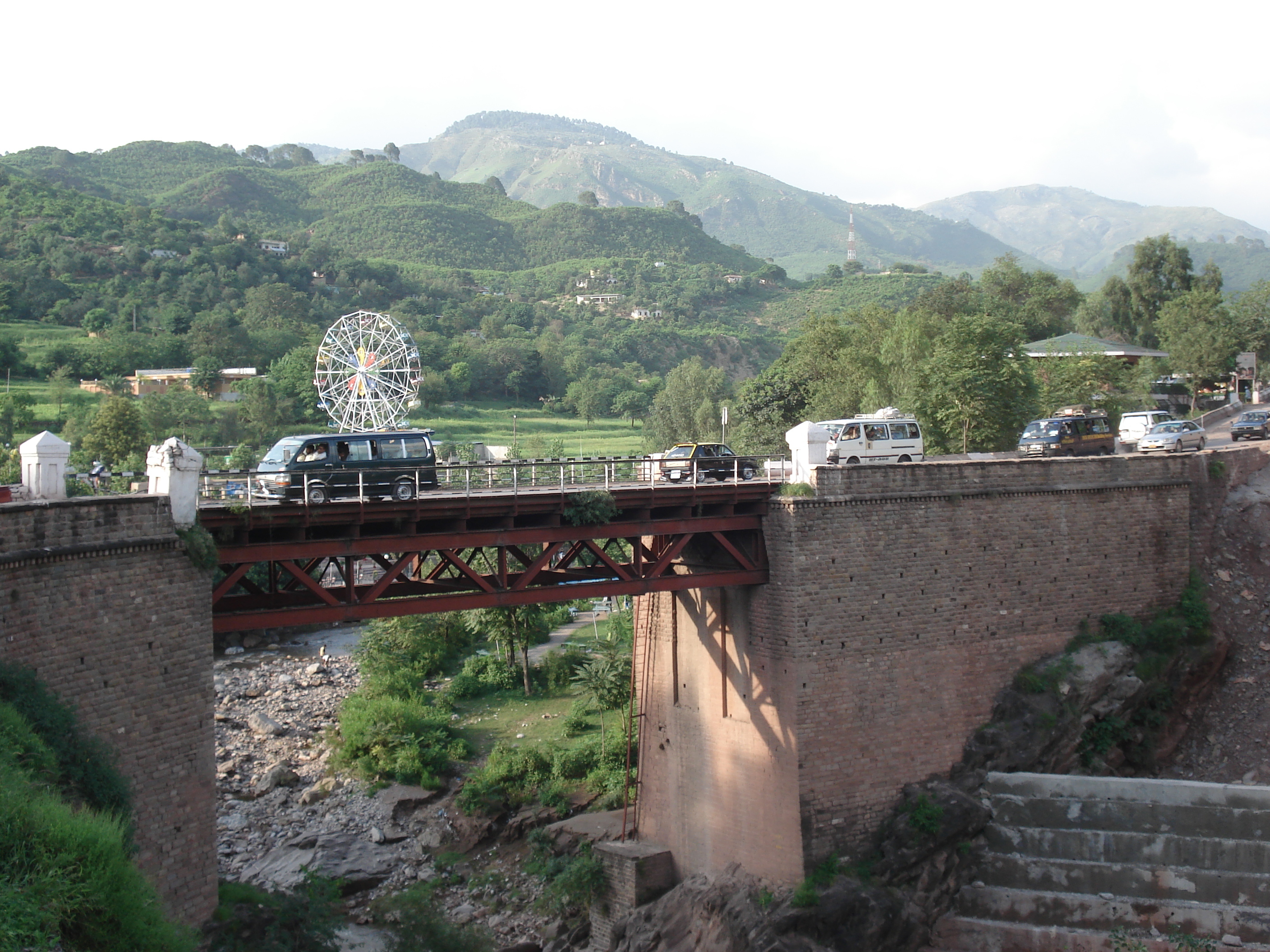 Picture Pakistan Islamabad to Murree road 2006-08 13 - Tour Islamabad to Murree road