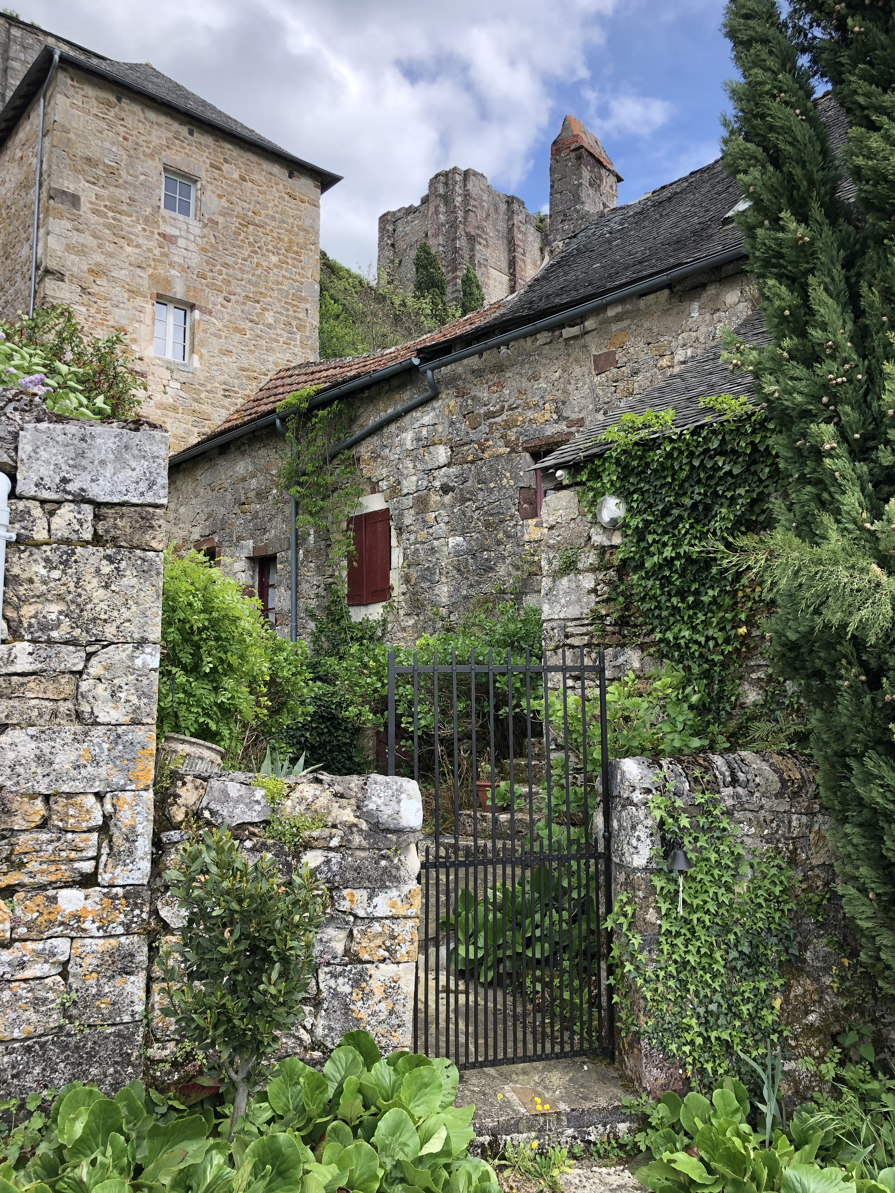 Picture France Turenne 2018-04 53 - Around Turenne