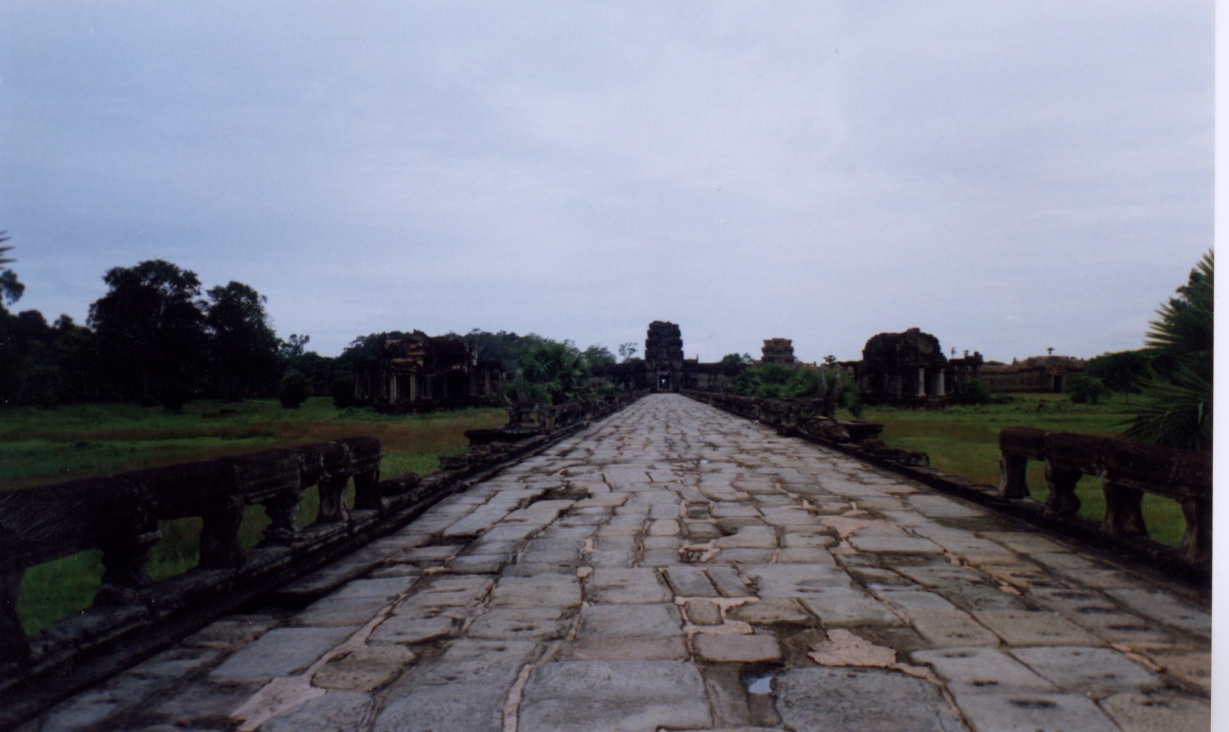 Picture Cambodia Angkor 1996-06 69 - History Angkor