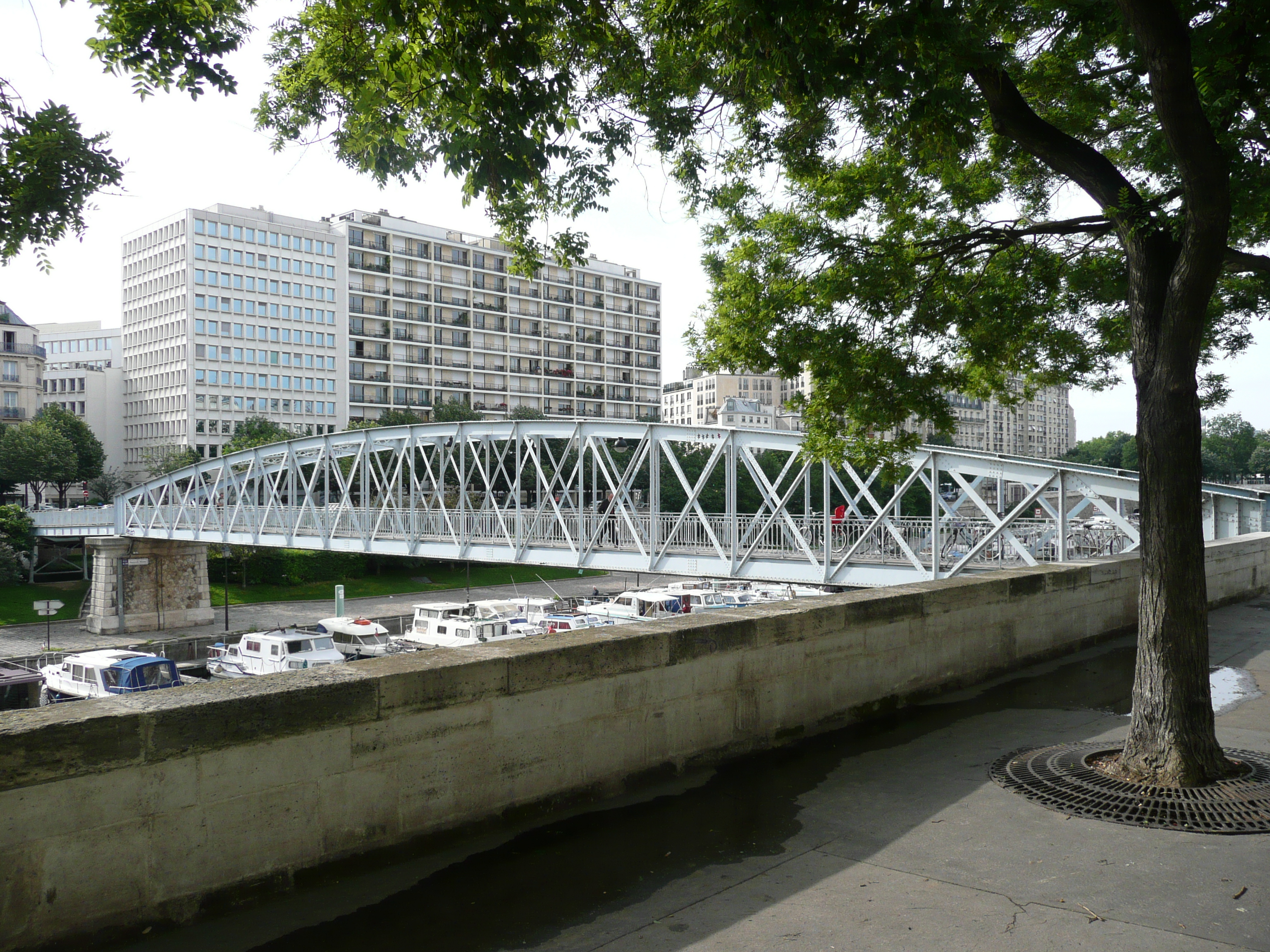 Picture France Paris Bastille Harbour 2007-06 32 - Center Bastille Harbour