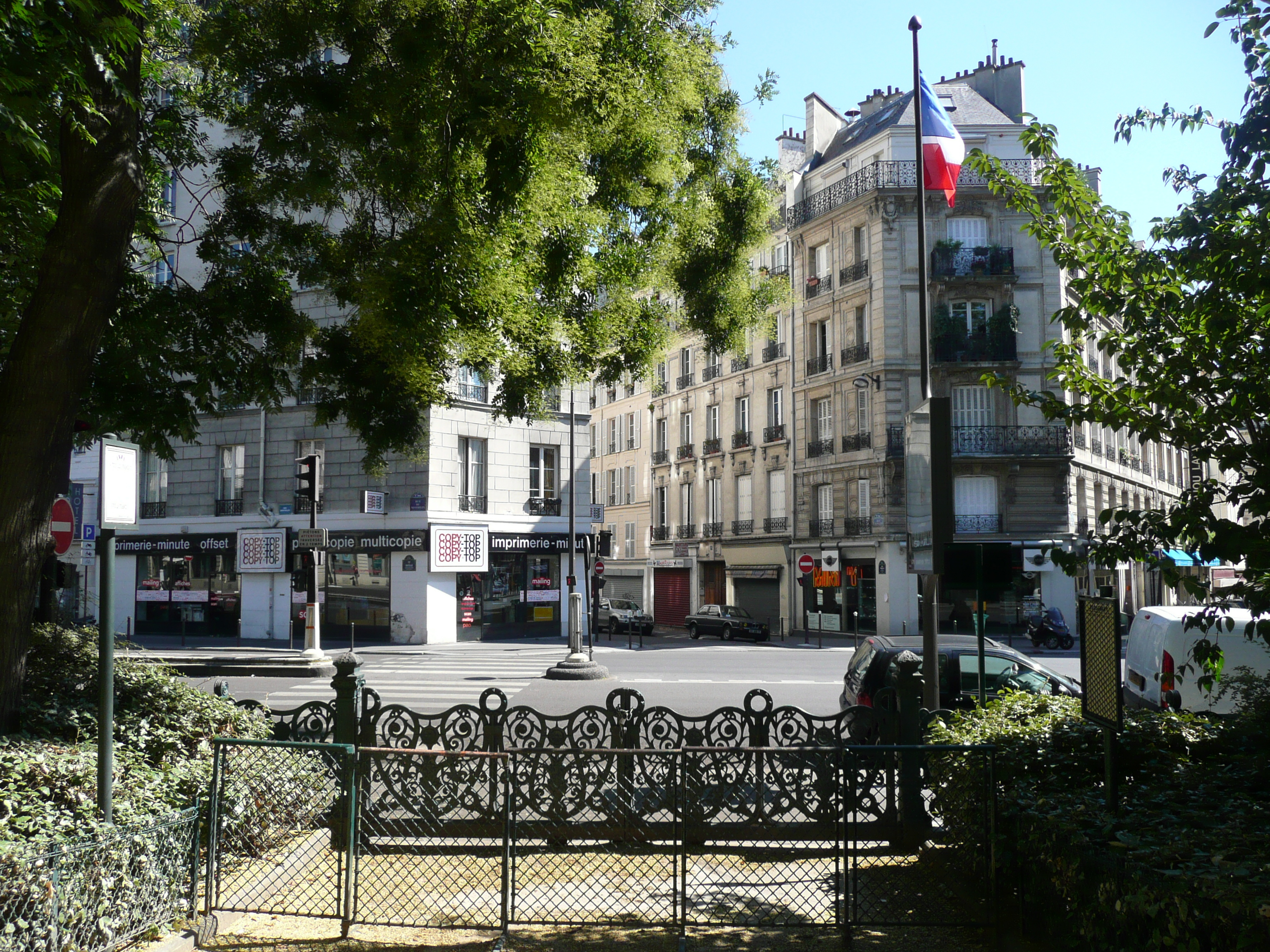 Picture France Paris Rue La Fayette 2007-08 145 - Discovery Rue La Fayette