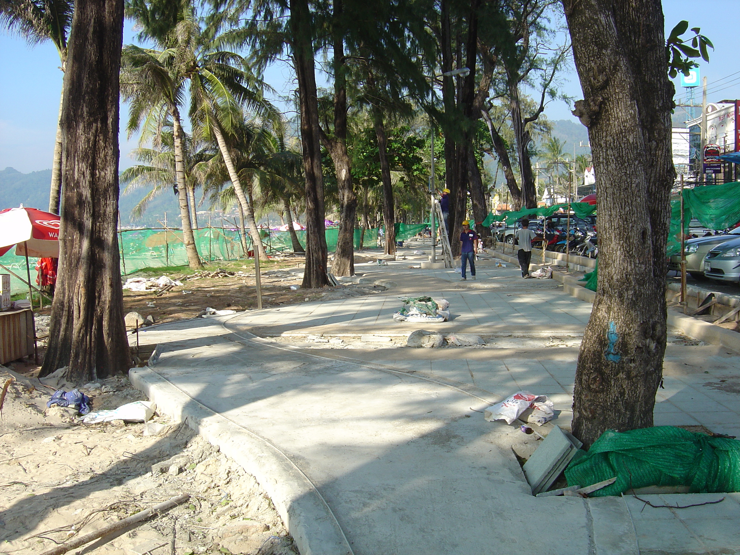 Picture Thailand Phuket Patong Beach 2005-12 64 - Discovery Beach