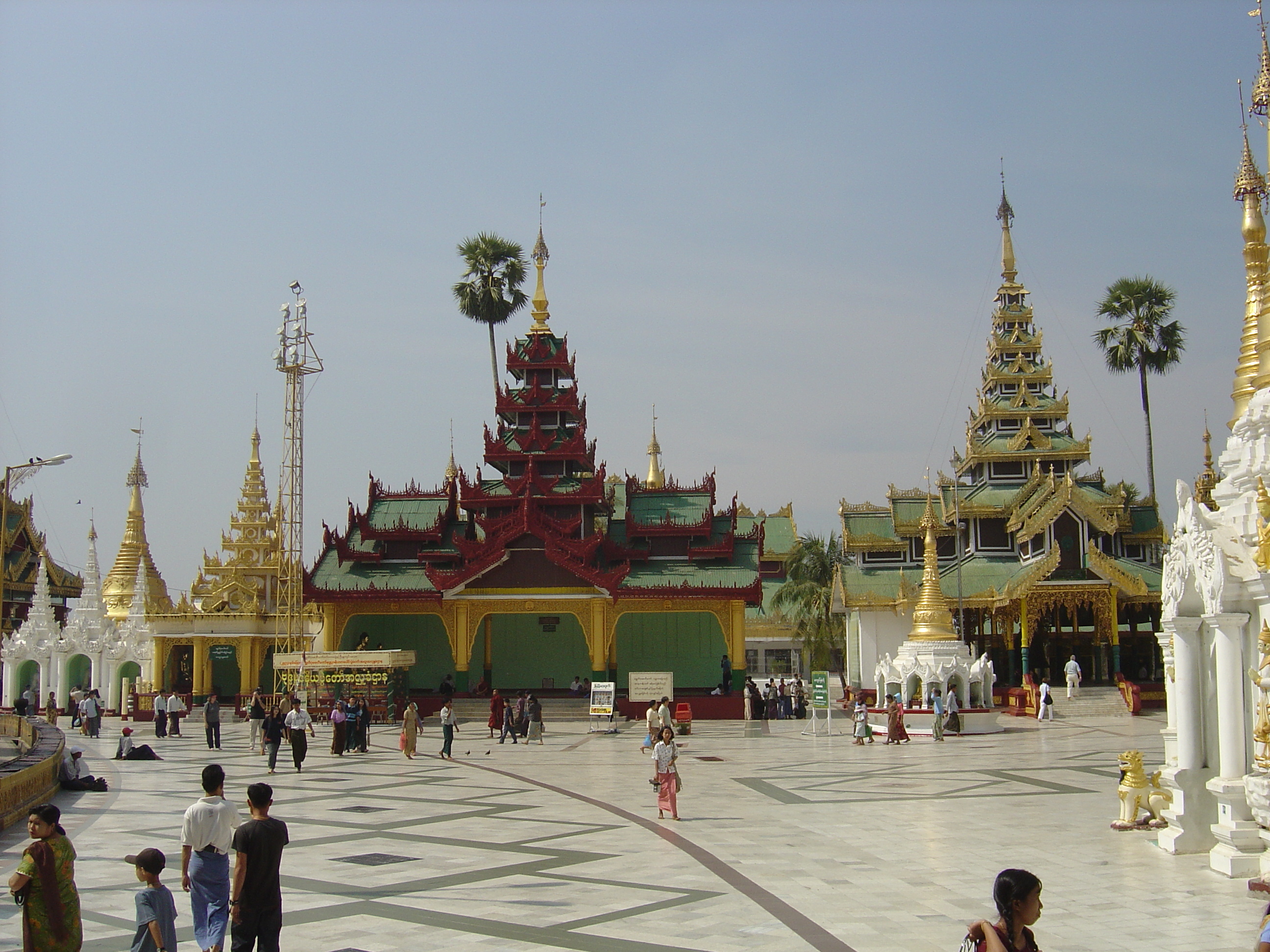 Picture Myanmar Yangon Shwedagon Pagoda 2005-01 39 - Tours Shwedagon Pagoda