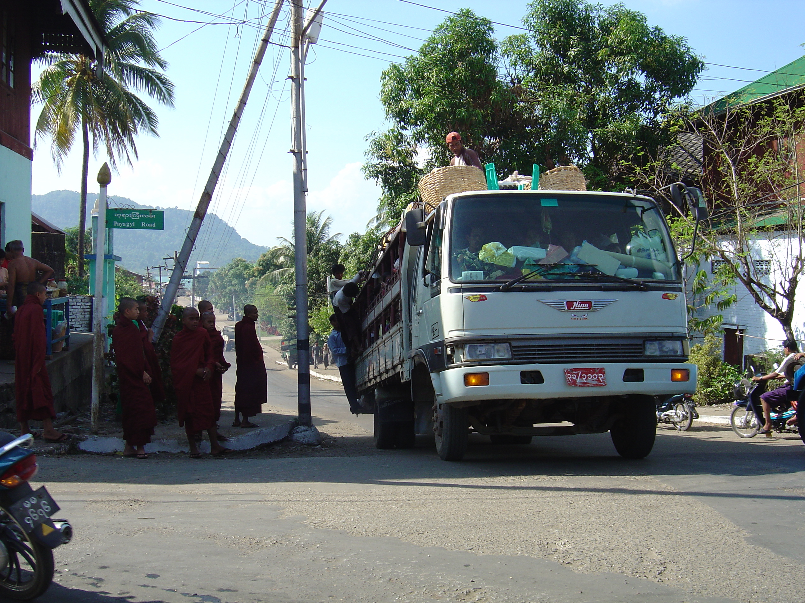 Picture Myanmar Myeik (Mergui) 2005-01 186 - Center Myeik (Mergui)