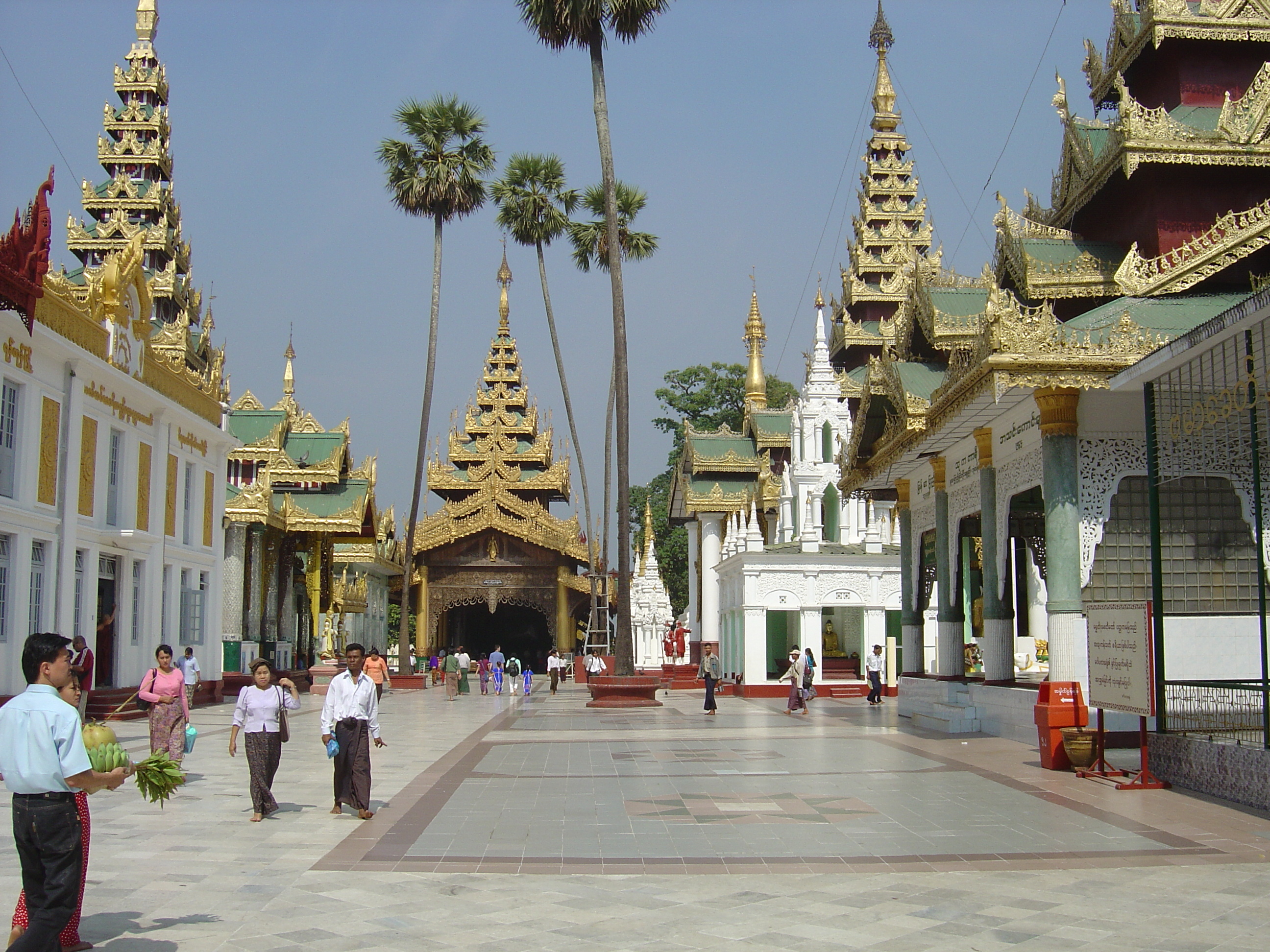 Picture Myanmar Yangon Shwedagon Pagoda 2005-01 26 - History Shwedagon Pagoda