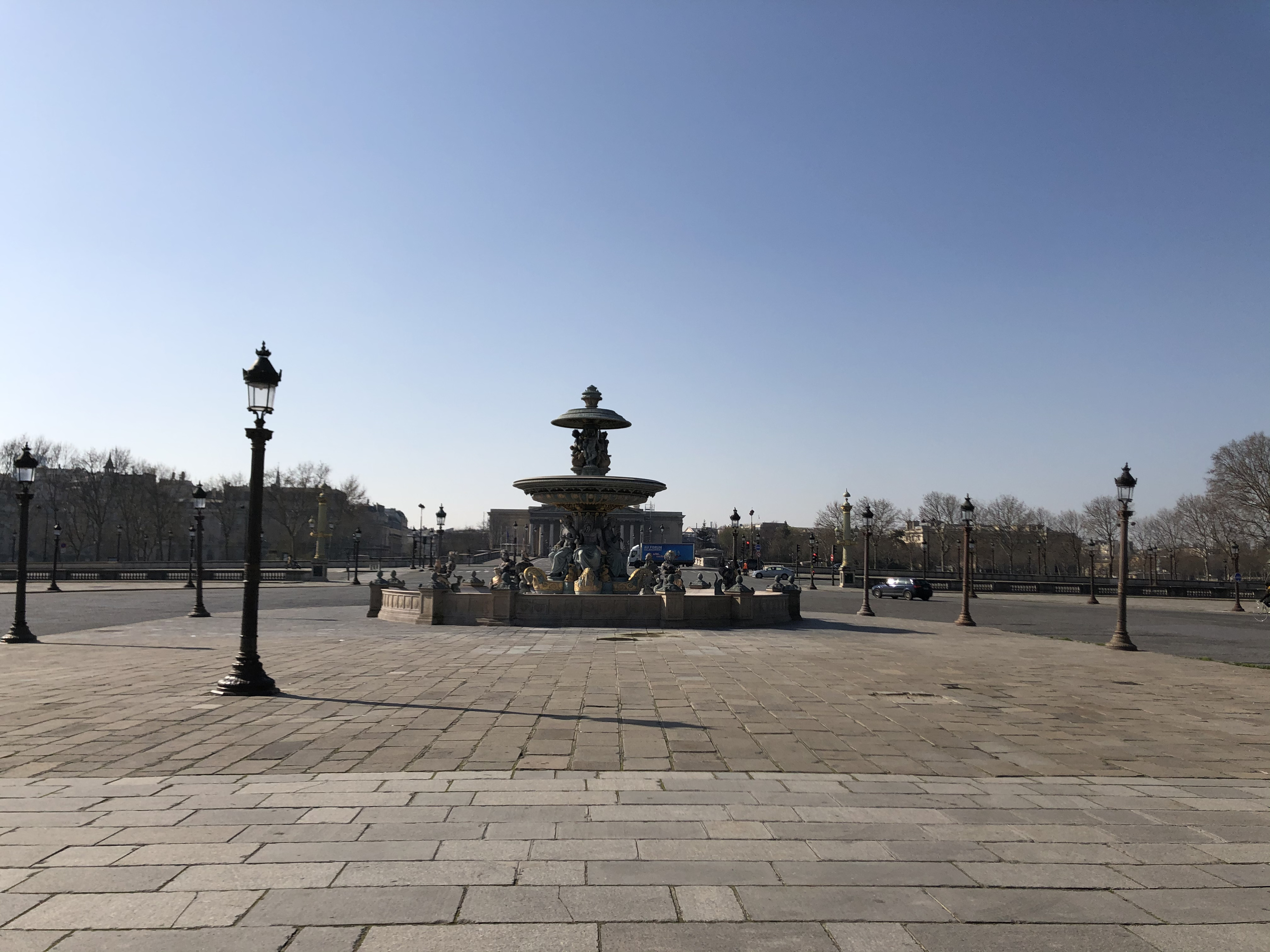 Picture France Paris lockdown 2020-03 80 - Tours Paris lockdown