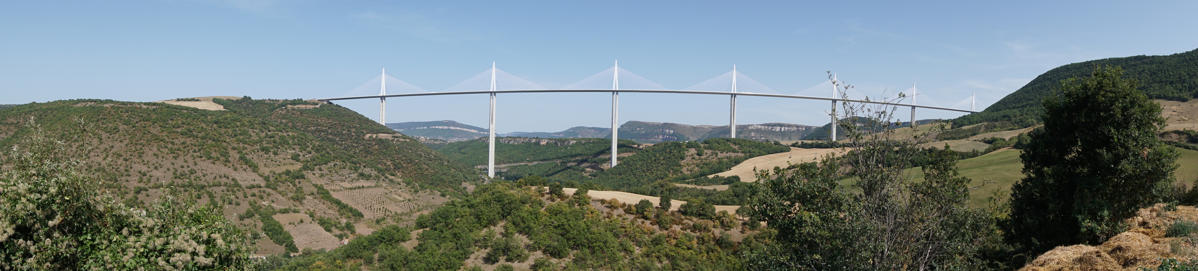 Picture France Viaduc de Millau 2017-08 8 - Discovery Viaduc de Millau