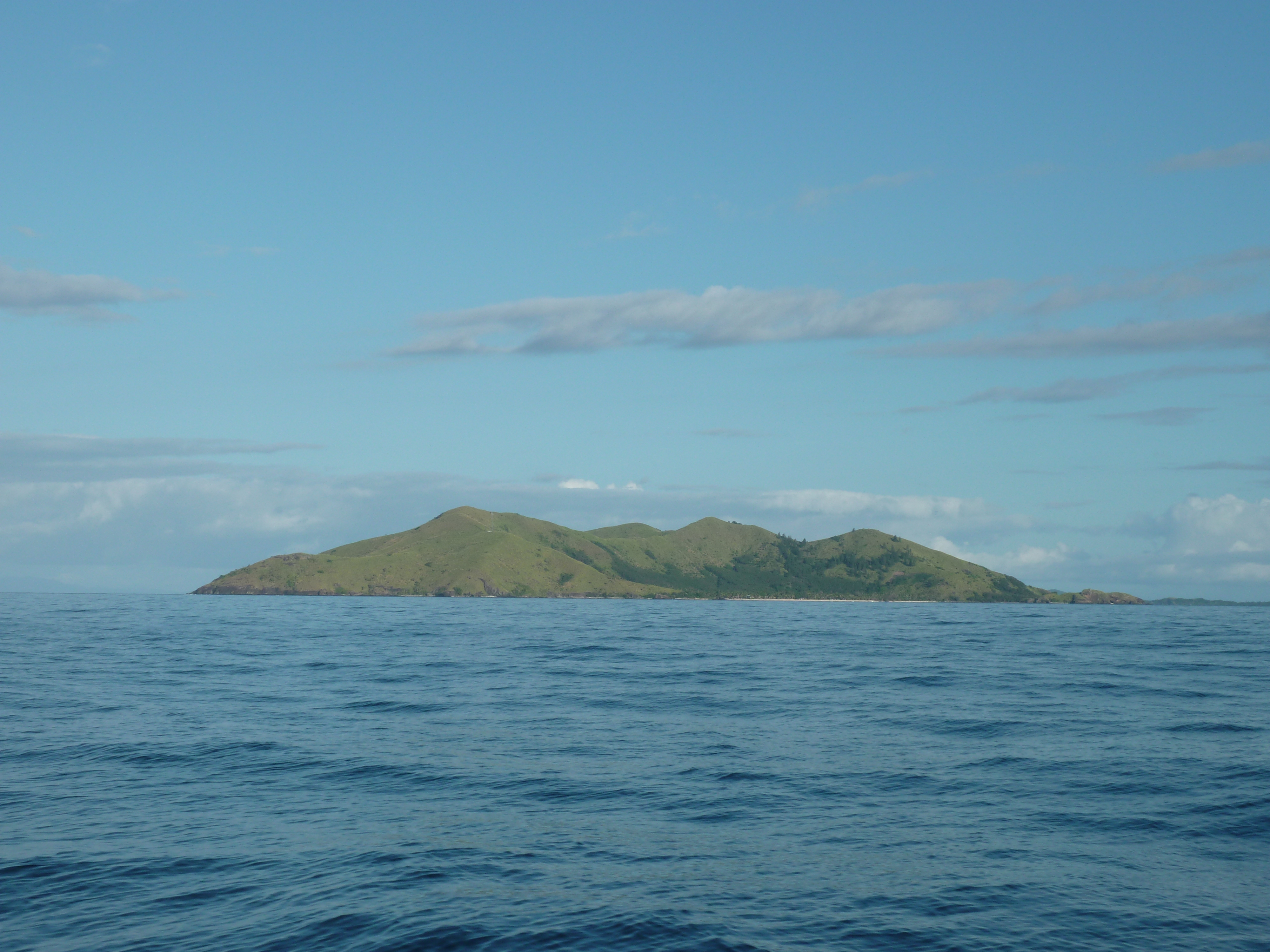 Picture Fiji Amunuca Island to Castaway Island 2010-05 27 - Center Amunuca Island to Castaway Island