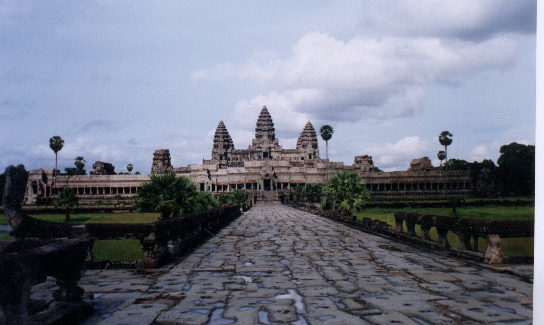 Picture Cambodia Angkor 1996-06 63 - History Angkor