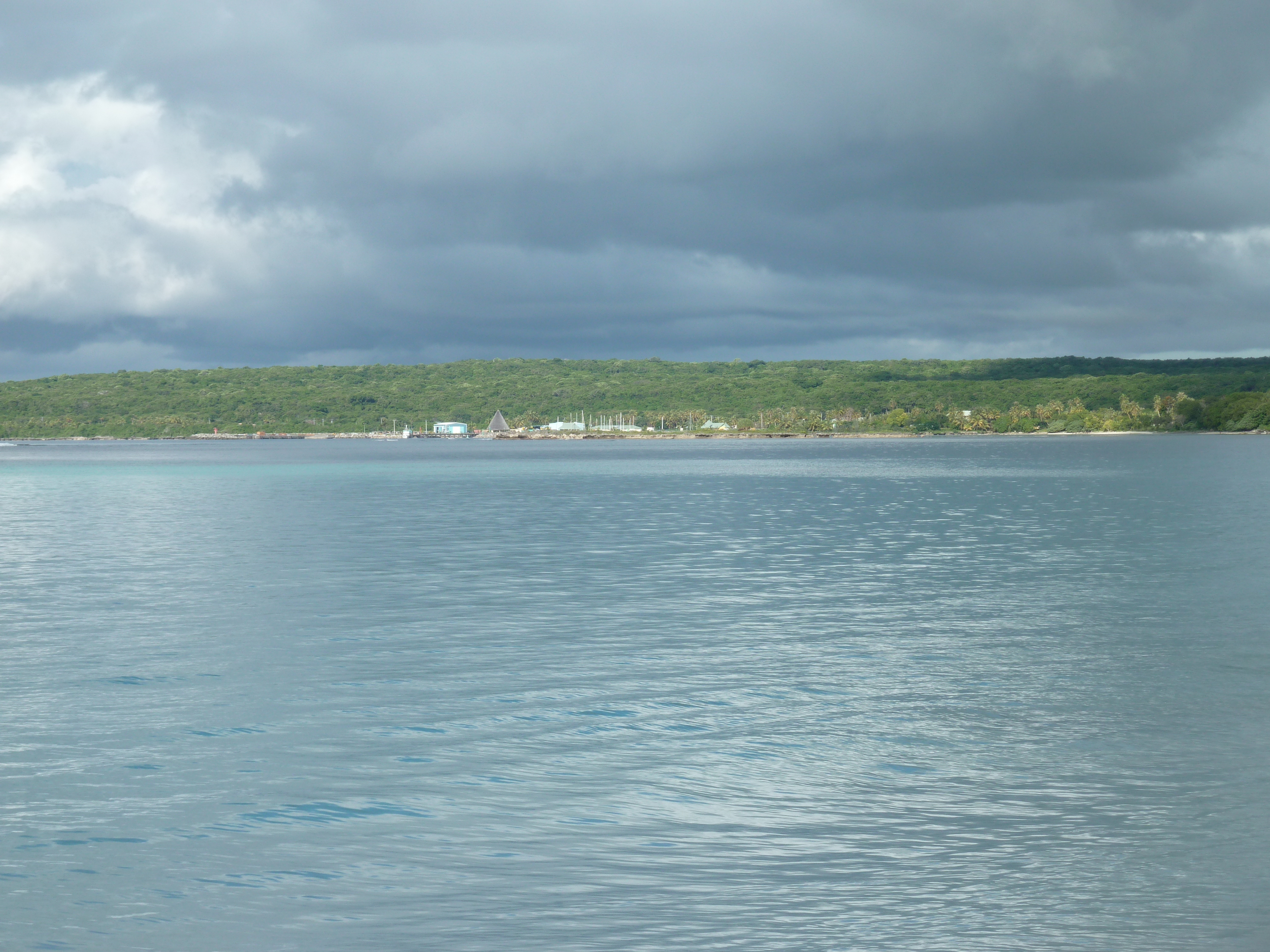 Picture New Caledonia Lifou Chateaubriant bay 2010-05 51 - Center Chateaubriant bay