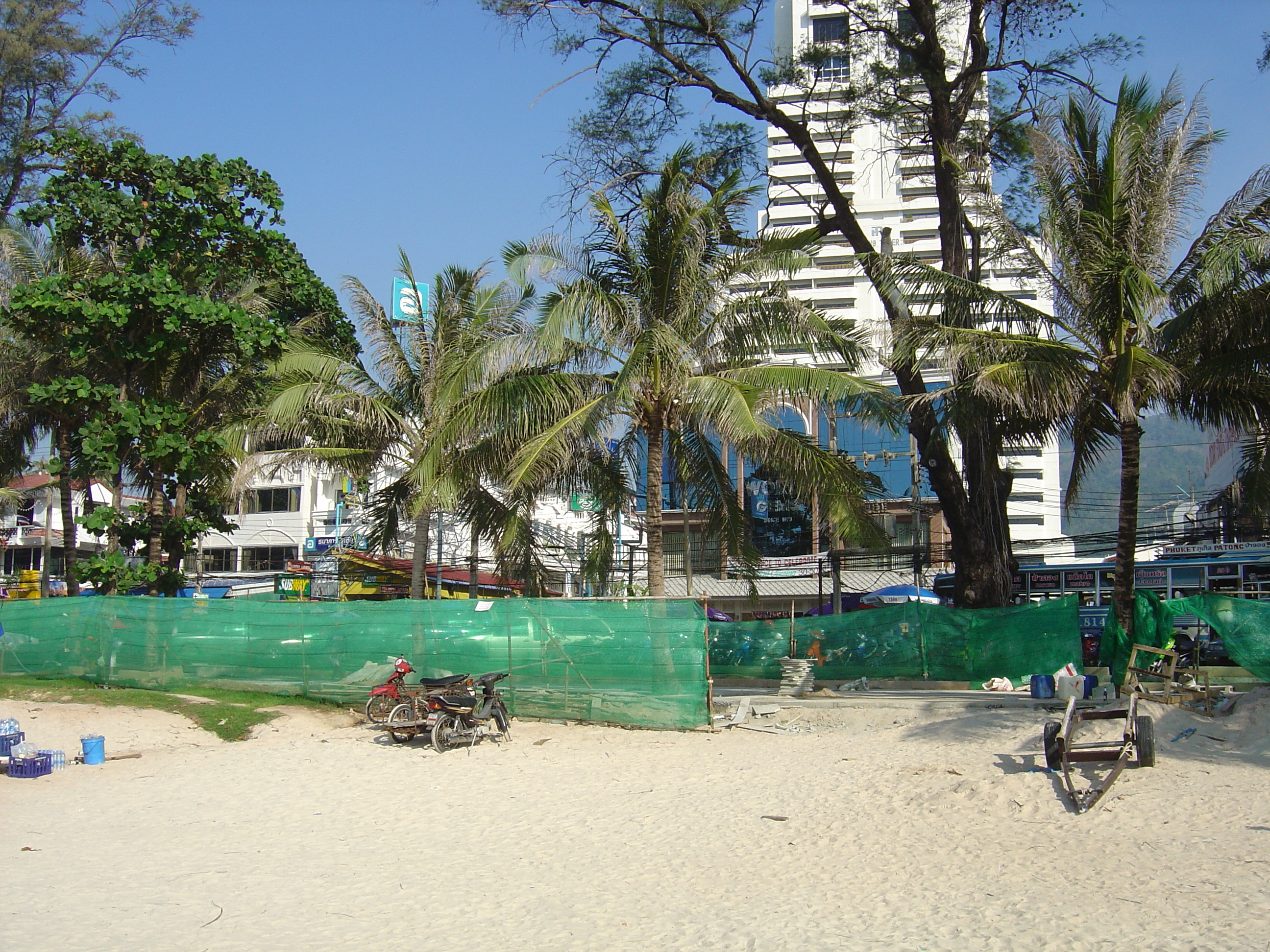 Picture Thailand Phuket Patong Beach 2005-12 48 - Recreation Beach