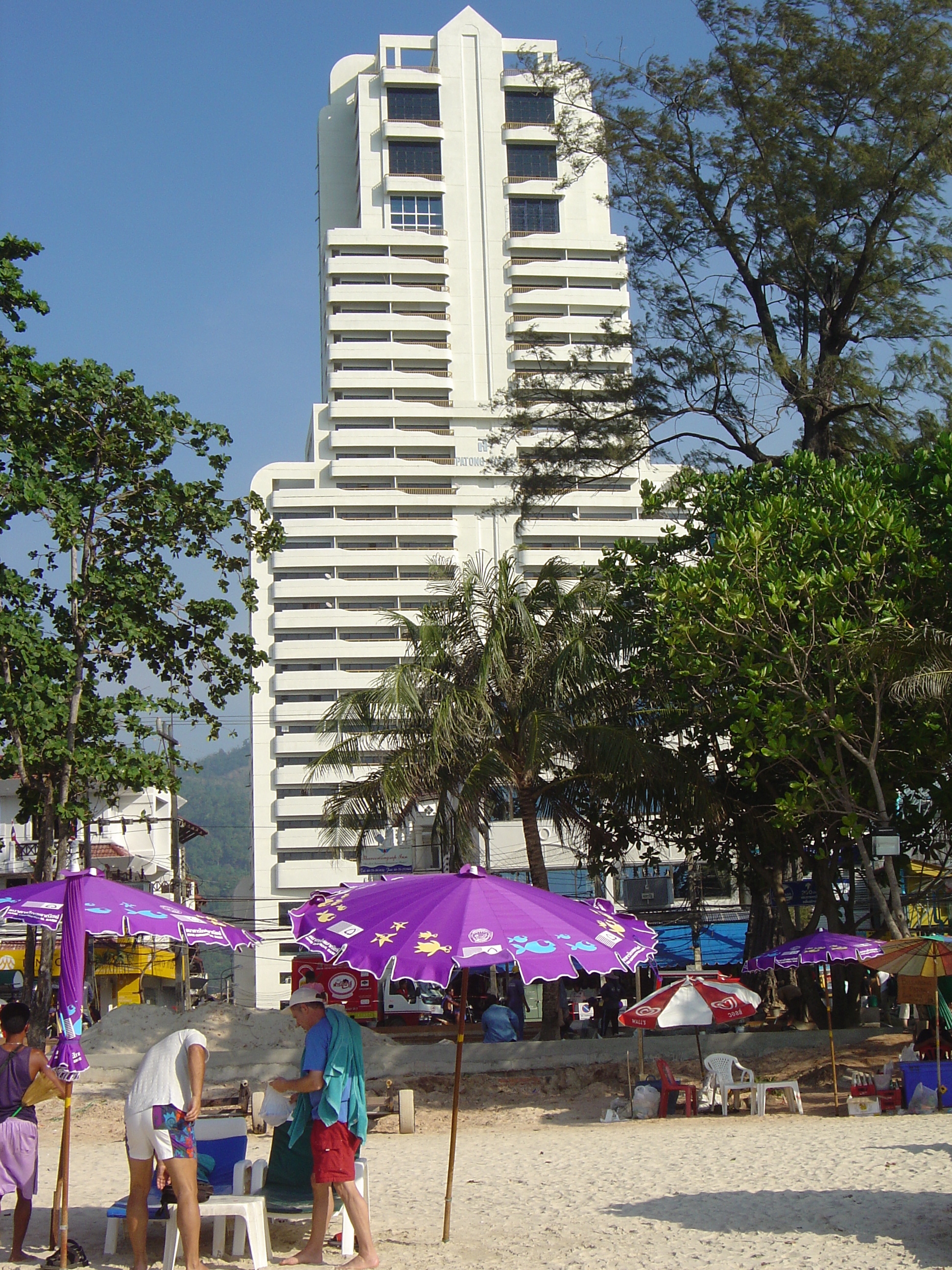 Picture Thailand Phuket Patong Beach 2005-12 58 - Discovery Beach