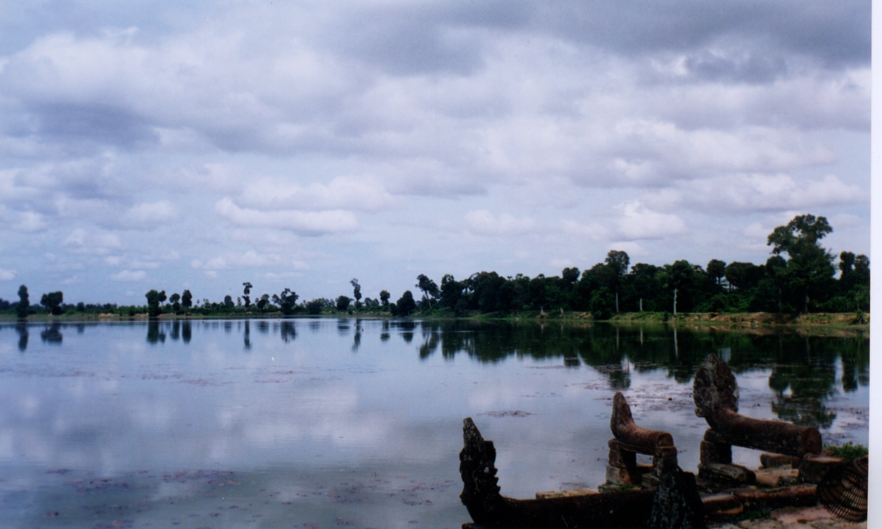 Picture Cambodia Angkor 1996-06 1 - Recreation Angkor