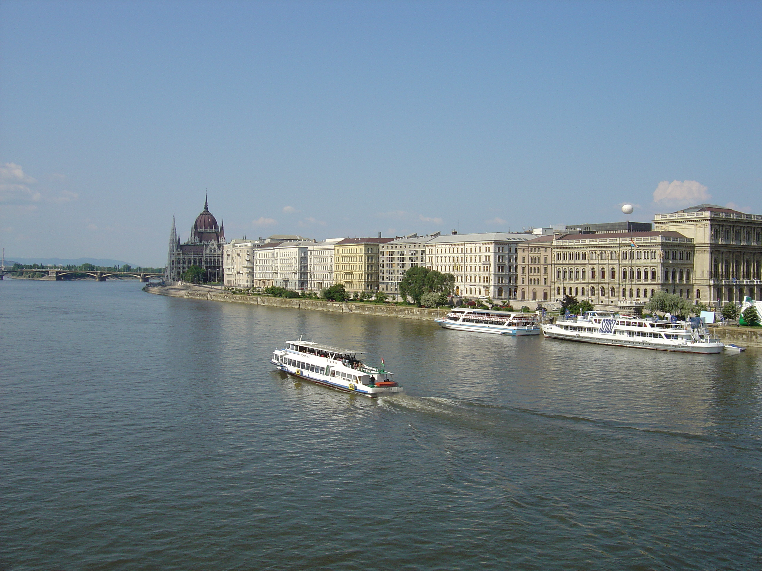 Picture Hungary Budapest 2004-05 226 - Center Budapest