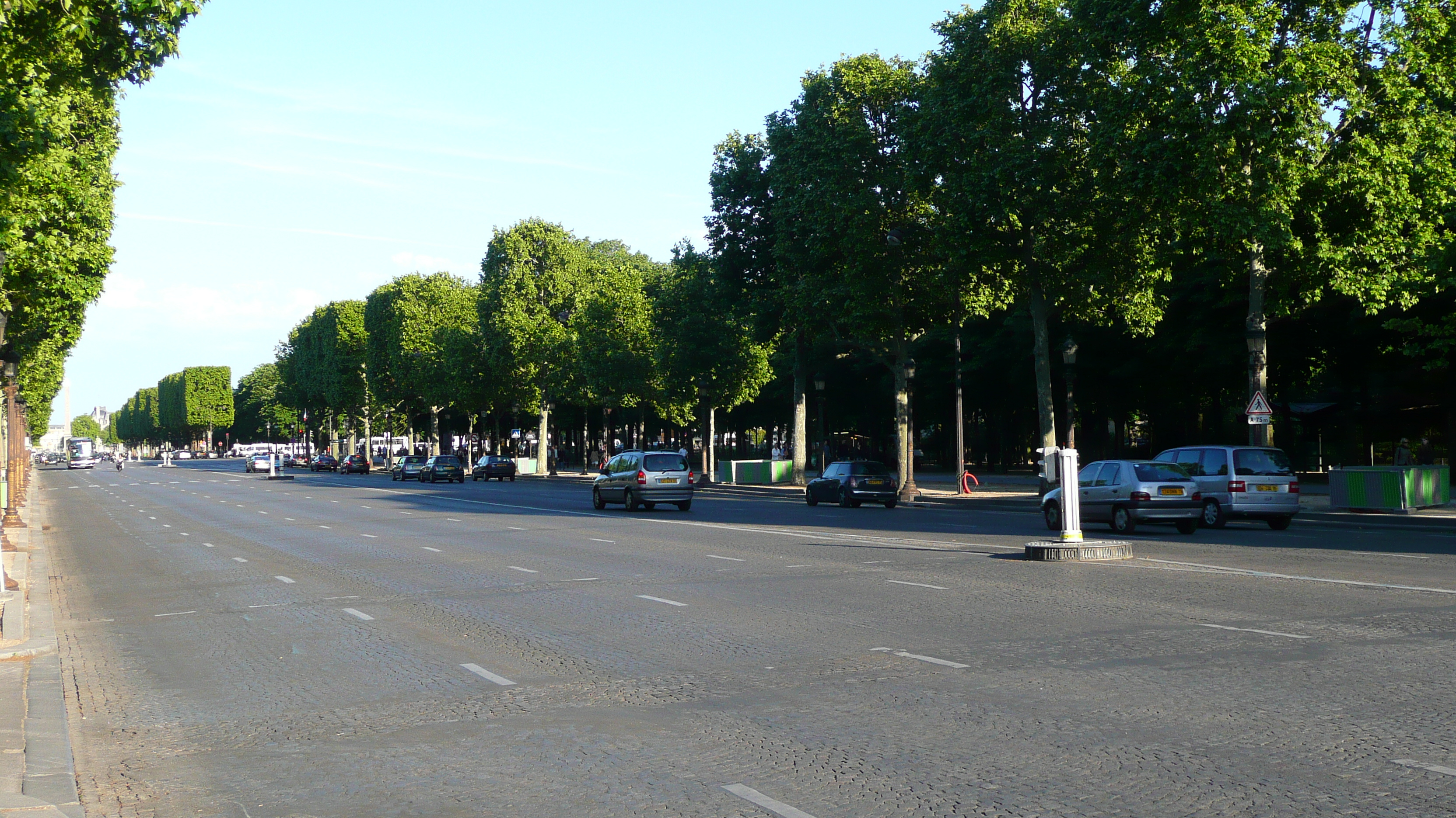 Picture France Paris Champs Elysees 2007-04 52 - Tour Champs Elysees