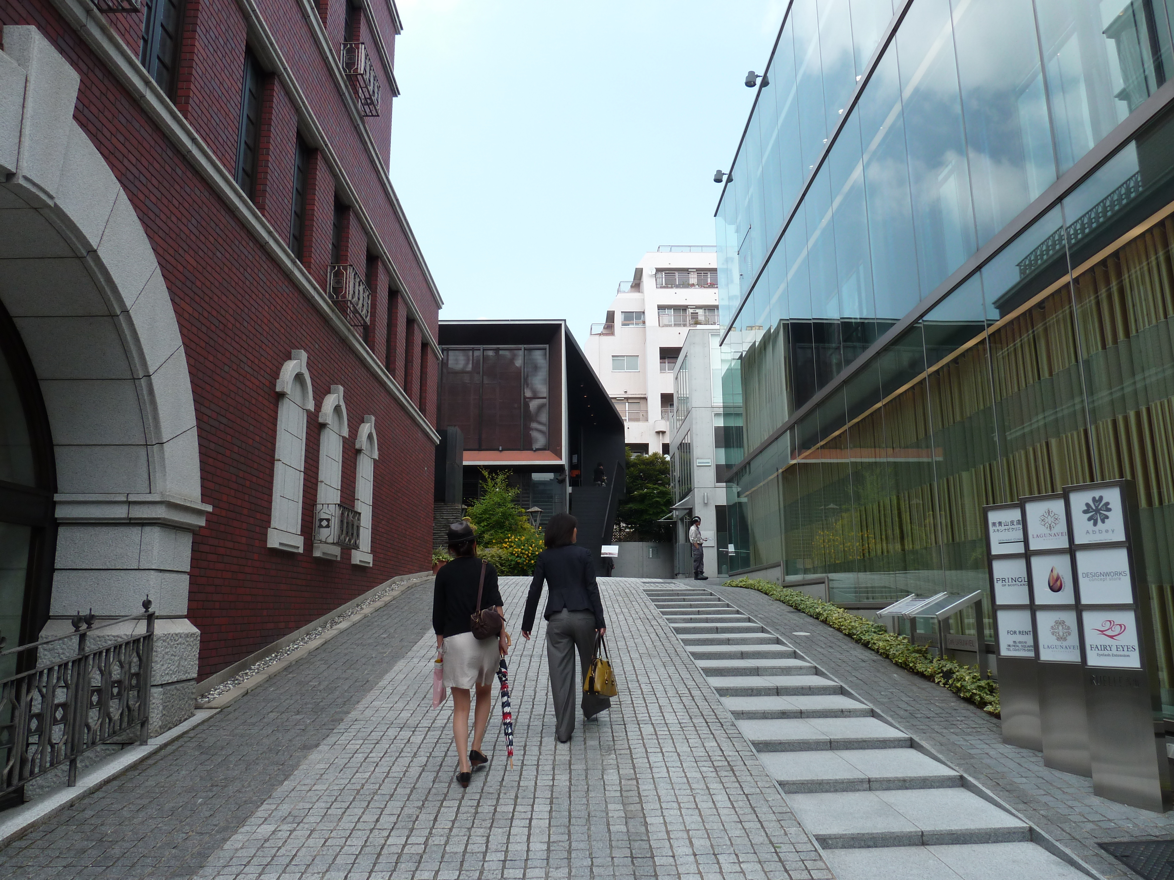 Picture Japan Tokyo Omotesando 2010-06 41 - Tours Omotesando