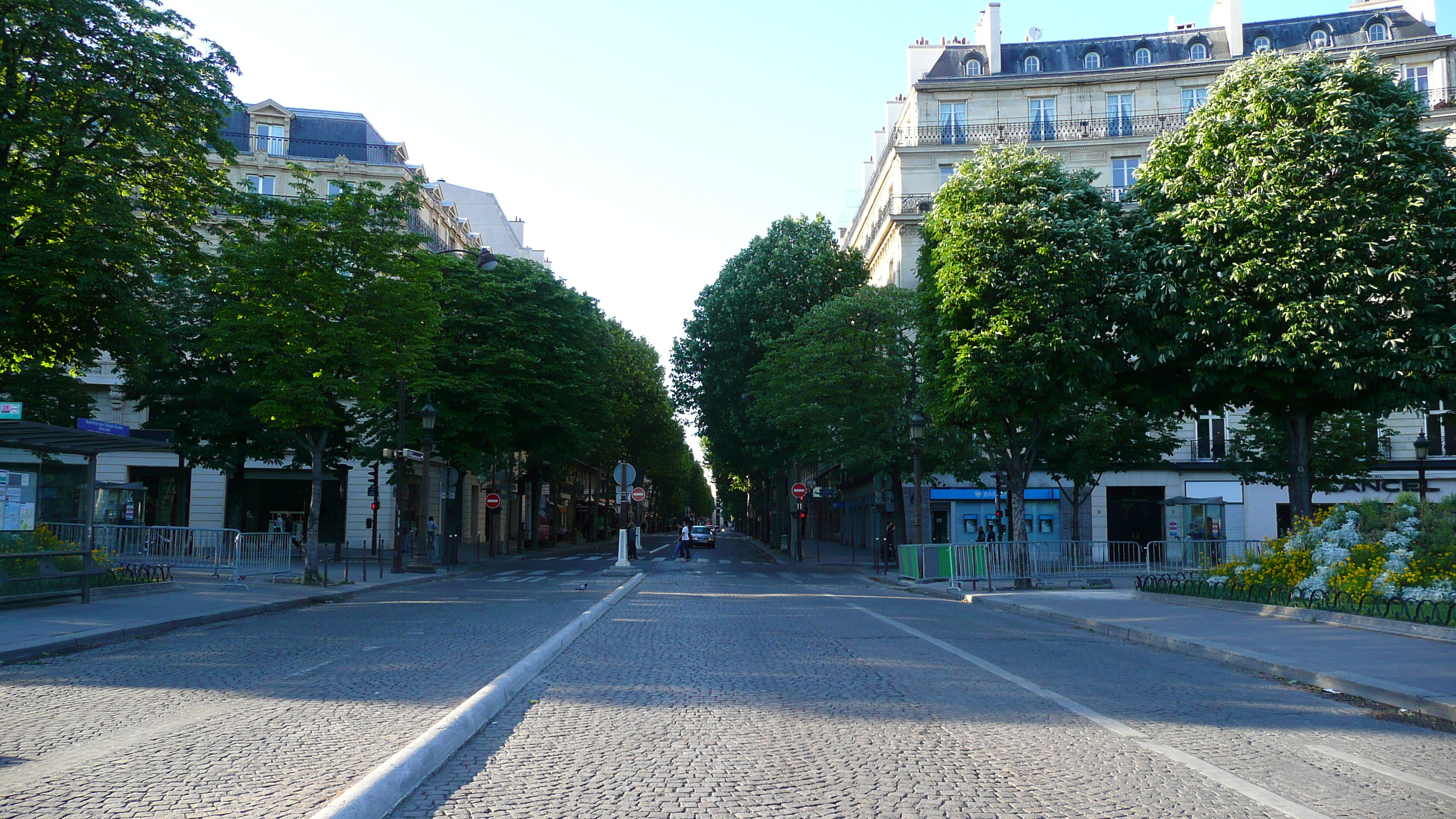 Picture France Paris Champs Elysees 2007-04 62 - Center Champs Elysees