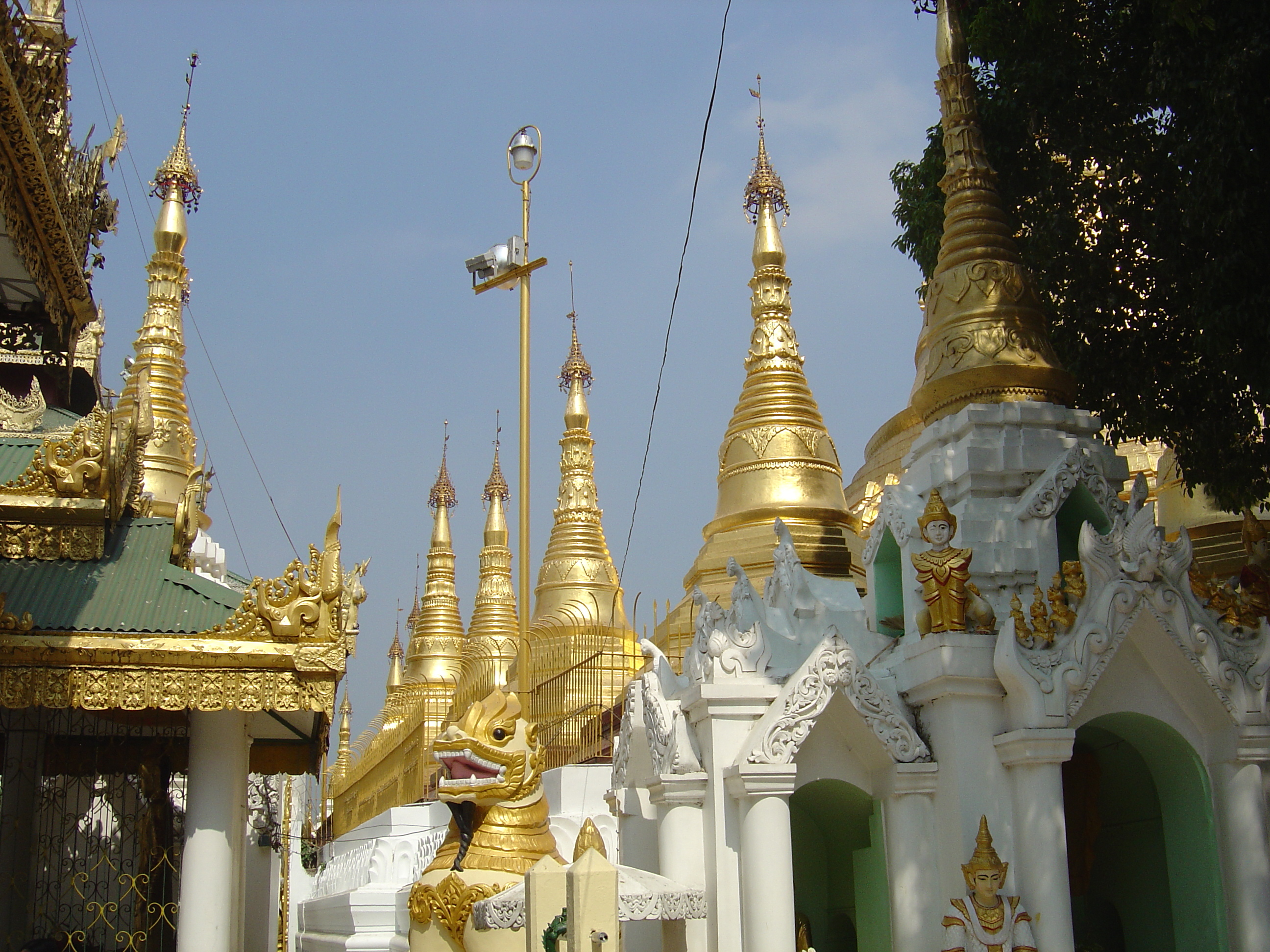 Picture Myanmar Yangon Shwedagon Pagoda 2005-01 42 - Journey Shwedagon Pagoda