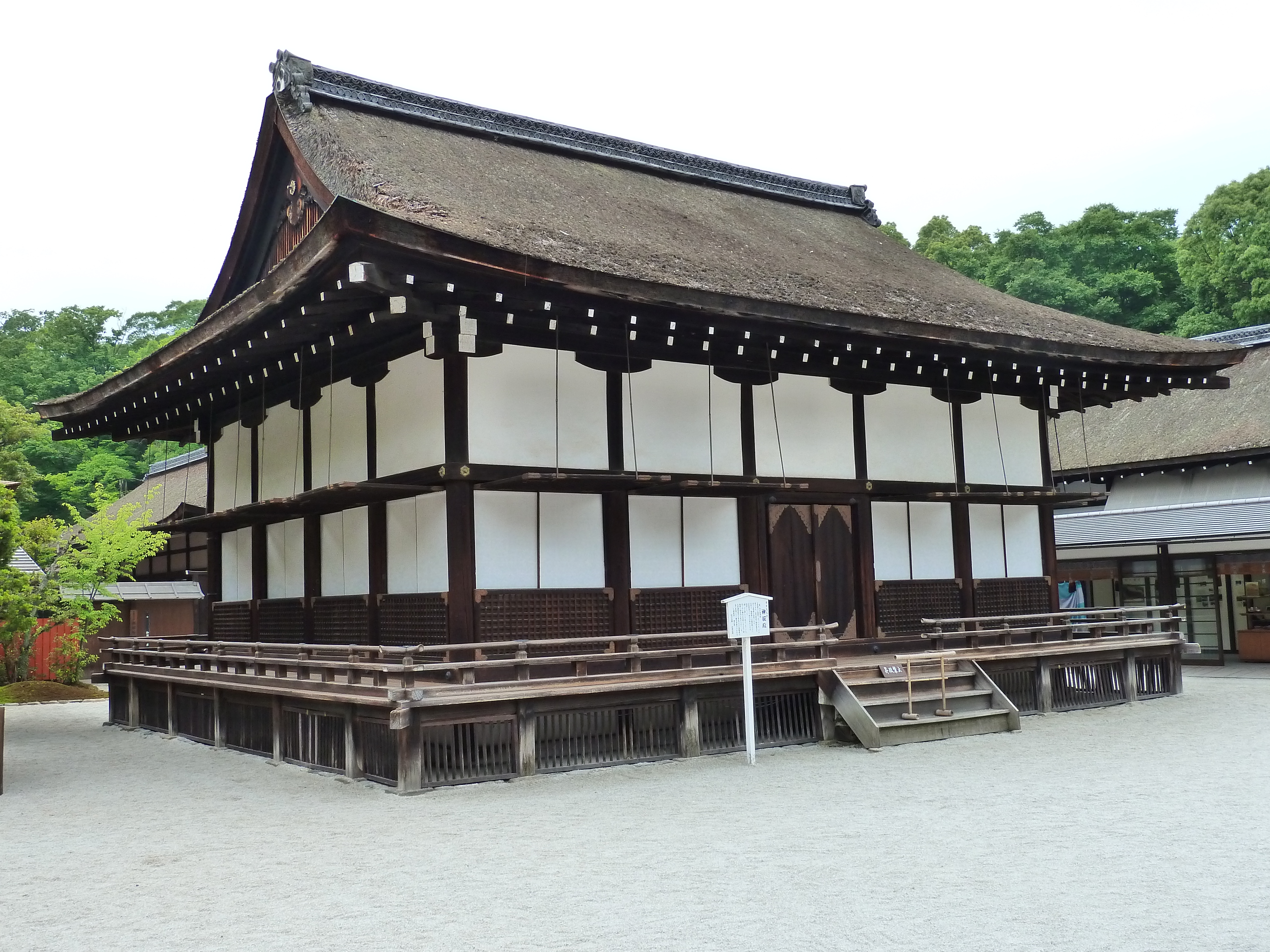 Picture Japan Kyoto Kamomioya Shrine(Shimogamo Shrine) 2010-06 11 - Center Kamomioya Shrine(Shimogamo Shrine)