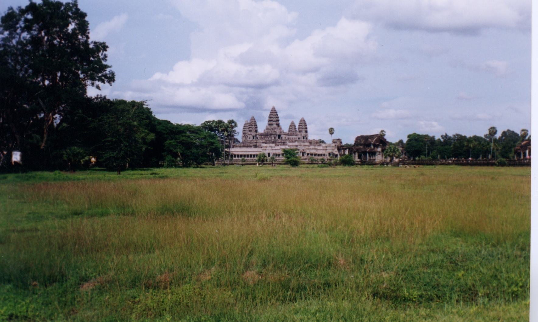 Picture Cambodia Angkor 1996-06 71 - Tour Angkor