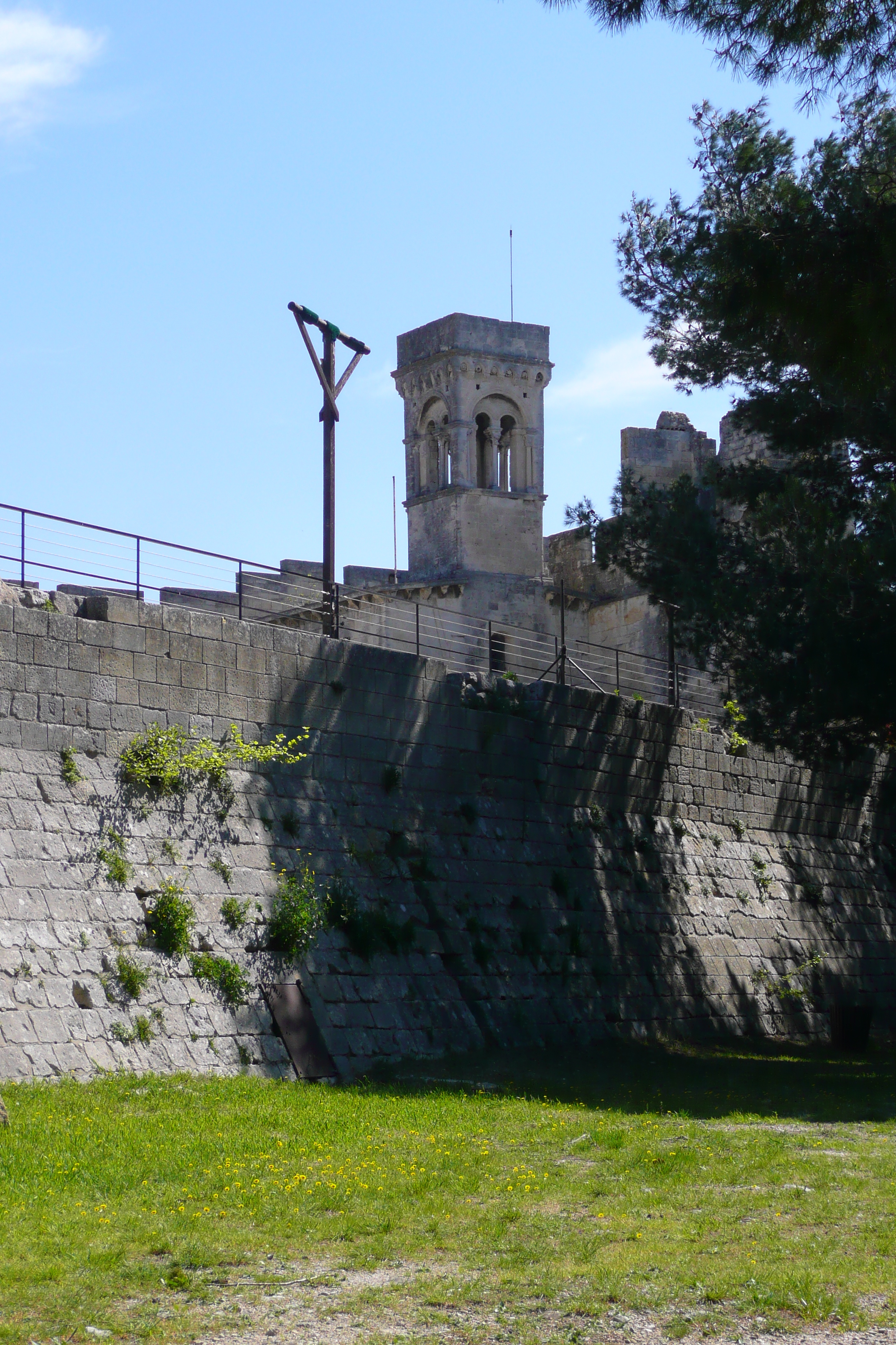 Picture France Beaucaire Beaucaire castle 2008-04 32 - Around Beaucaire castle