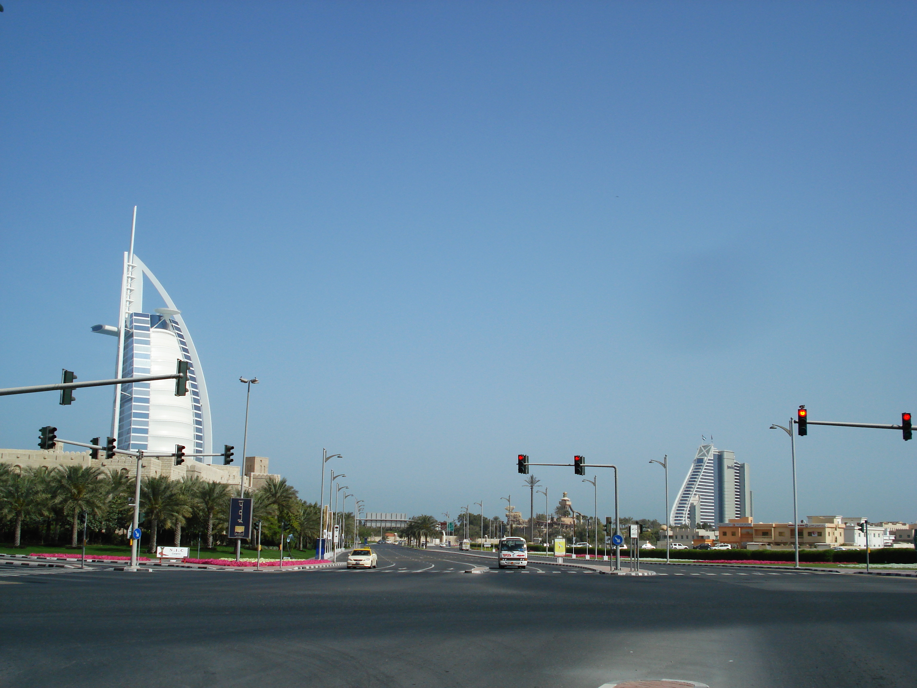 Picture United Arab Emirates Dubai Jumeirah Beach 2007-03 45 - Discovery Jumeirah Beach