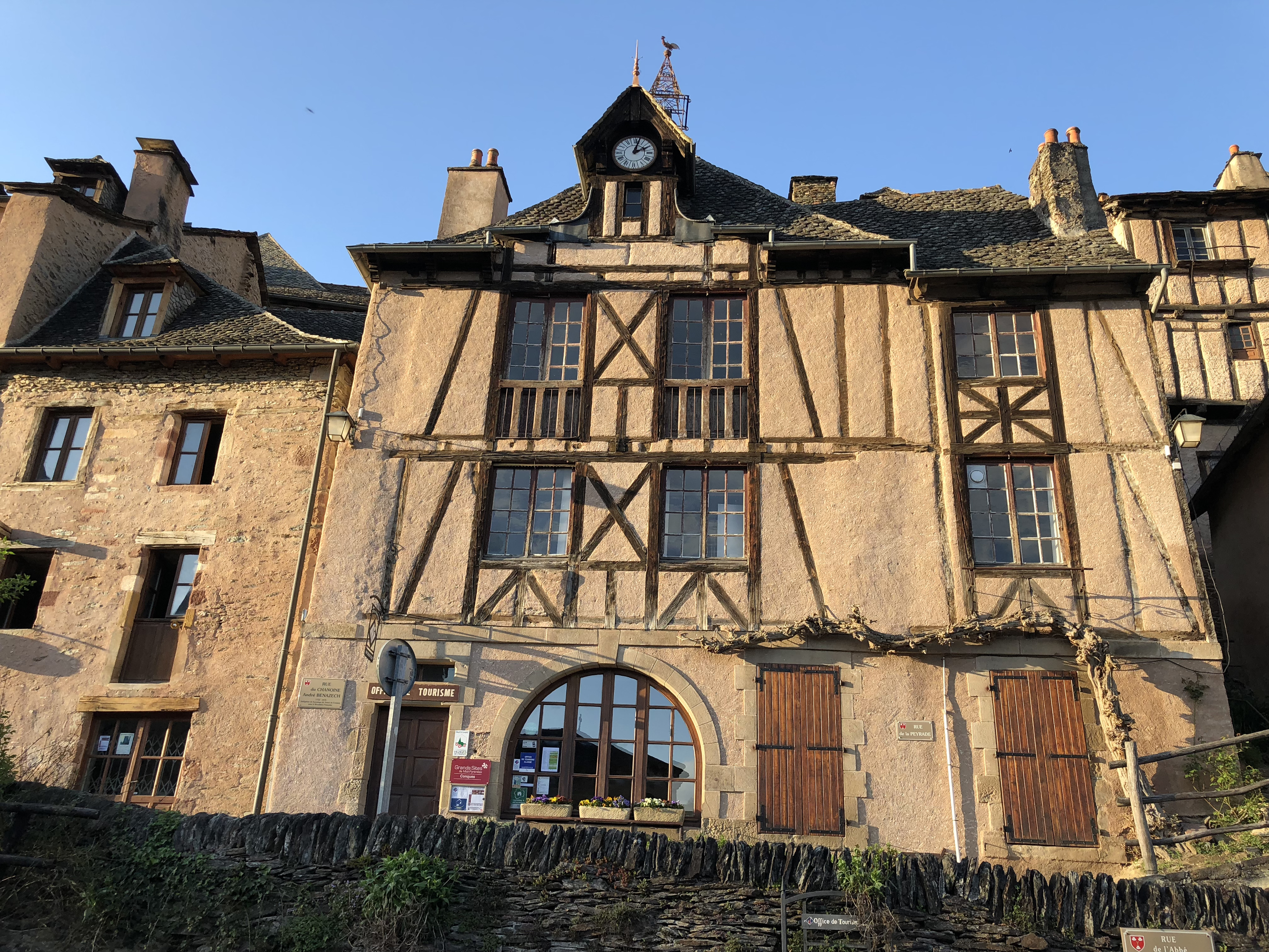 Picture France Conques 2018-04 83 - History Conques