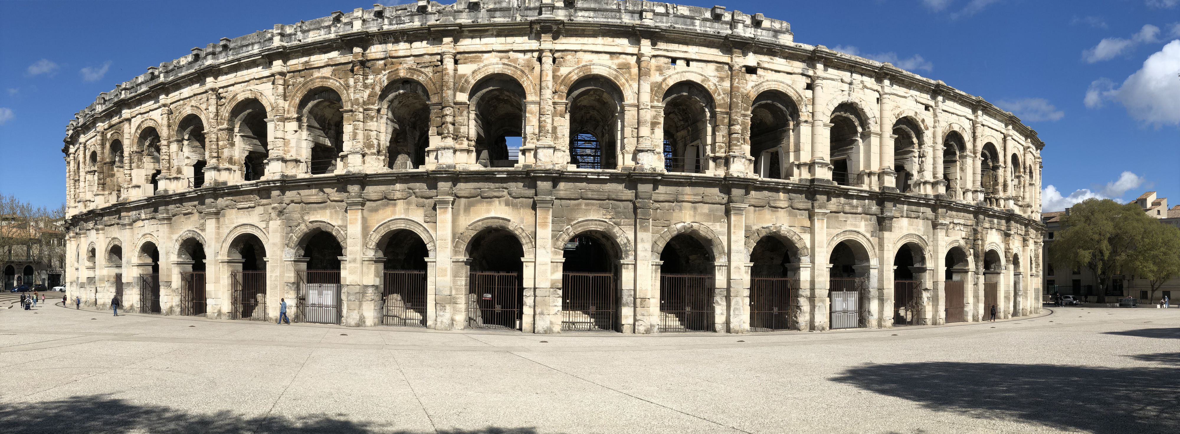 Picture France Nimes 2021-05 29 - Tours Nimes