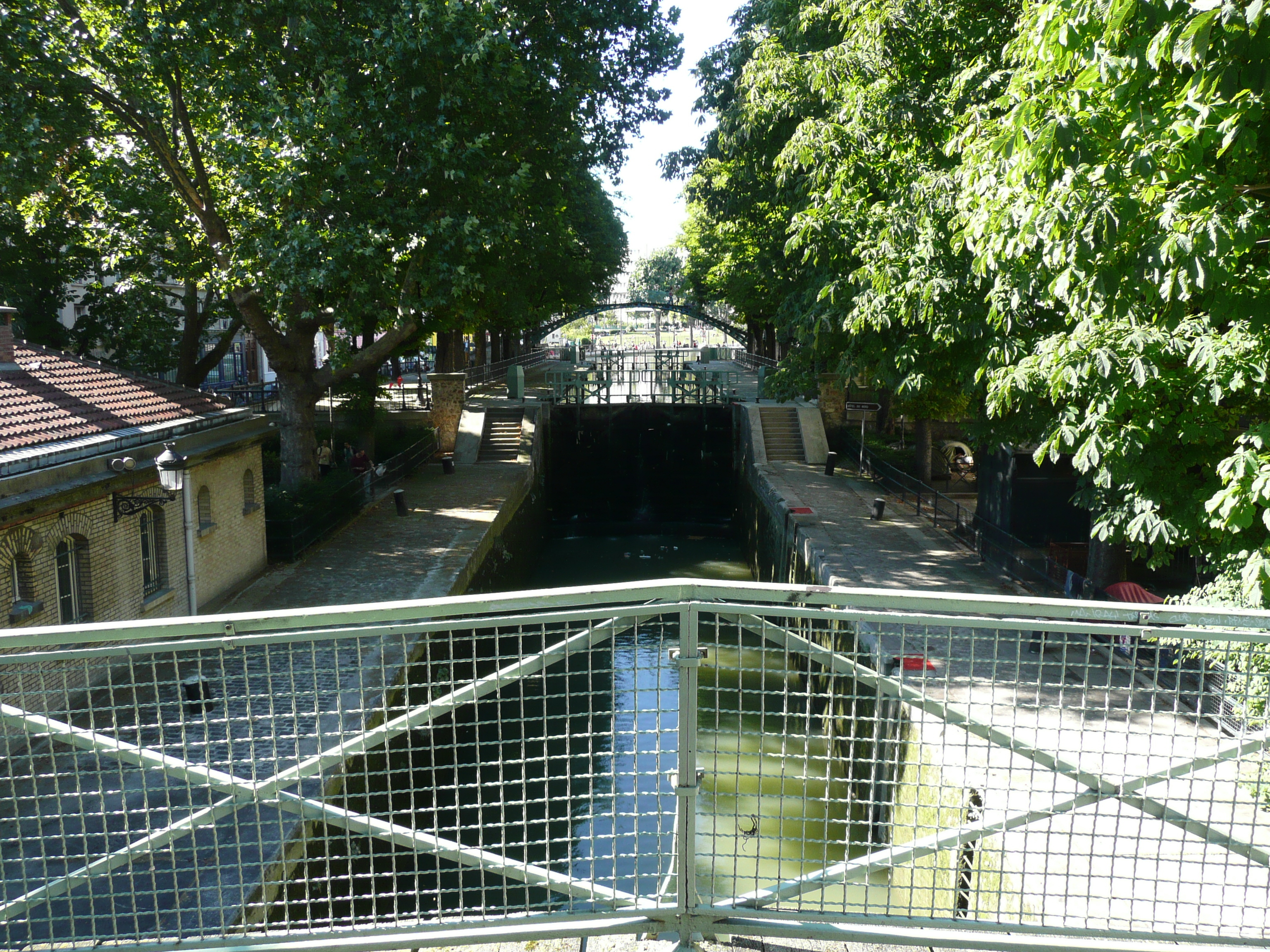 Picture France Paris Canal St Martin 2007-08 3 - Tours Canal St Martin