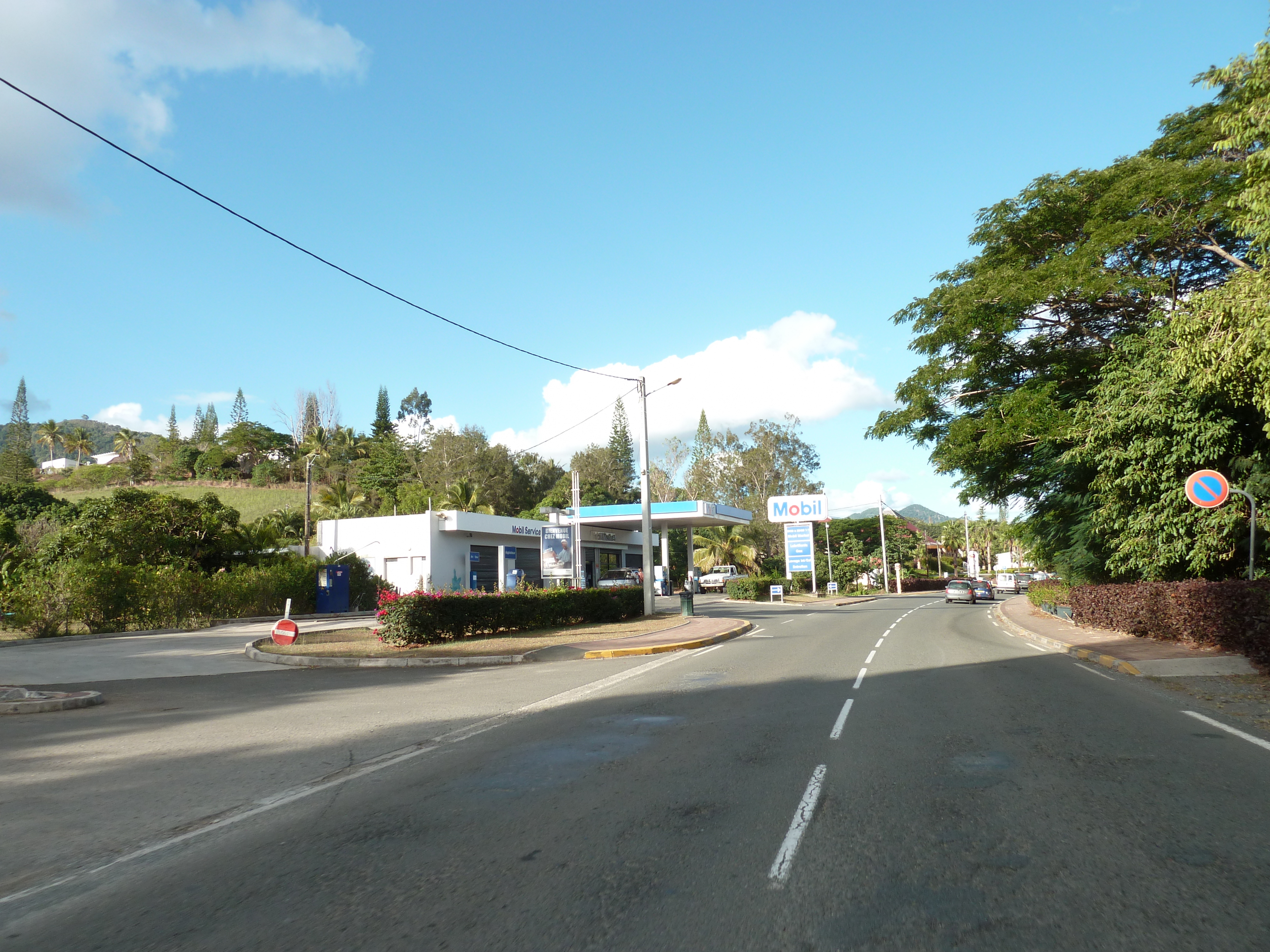 Picture New Caledonia Canala to La Foa road 2010-05 35 - Recreation Canala to La Foa road