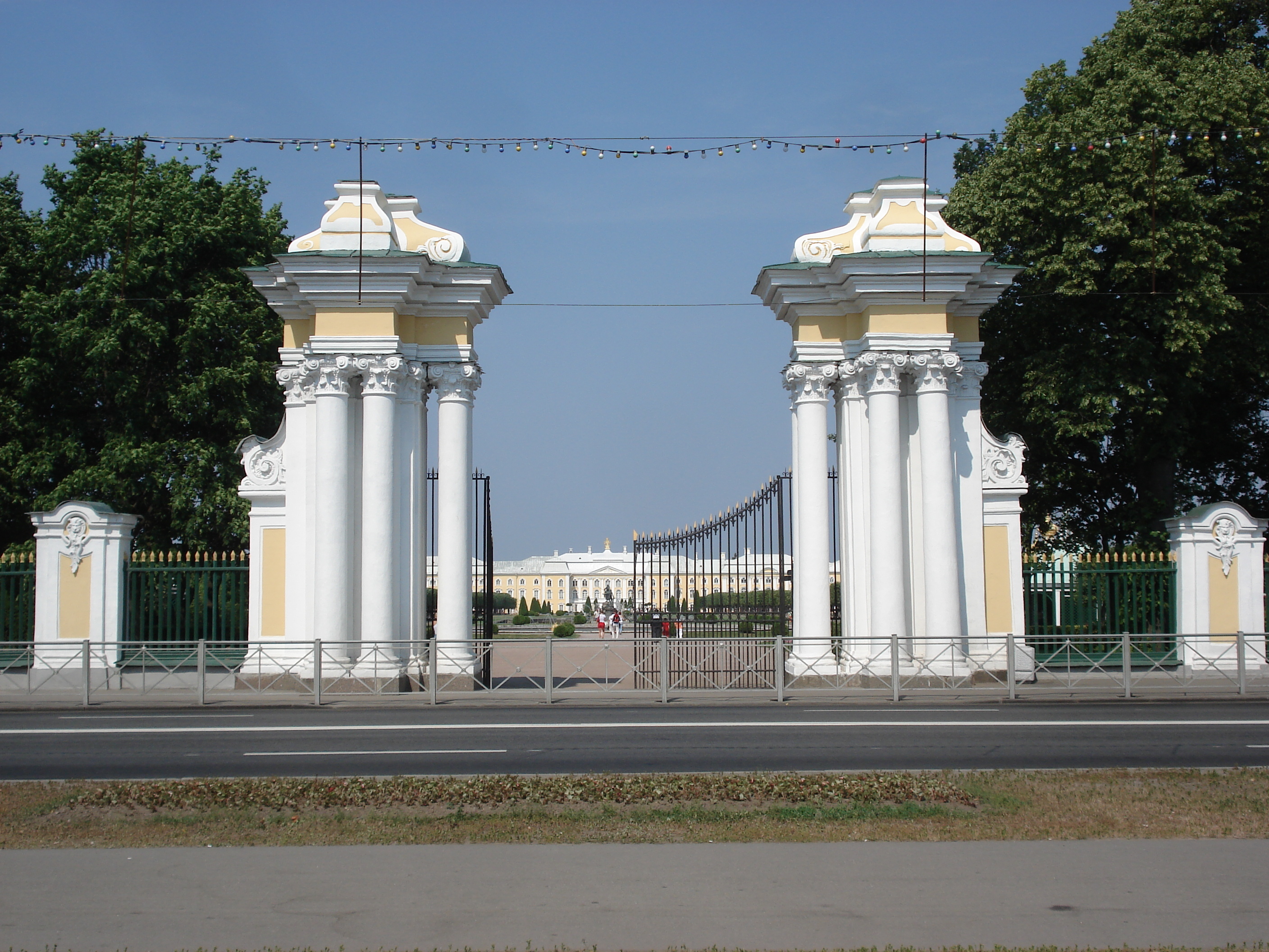 Picture Russia Petrodvorets 2006-07 64 - Tours Petrodvorets